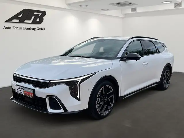 Kia K4