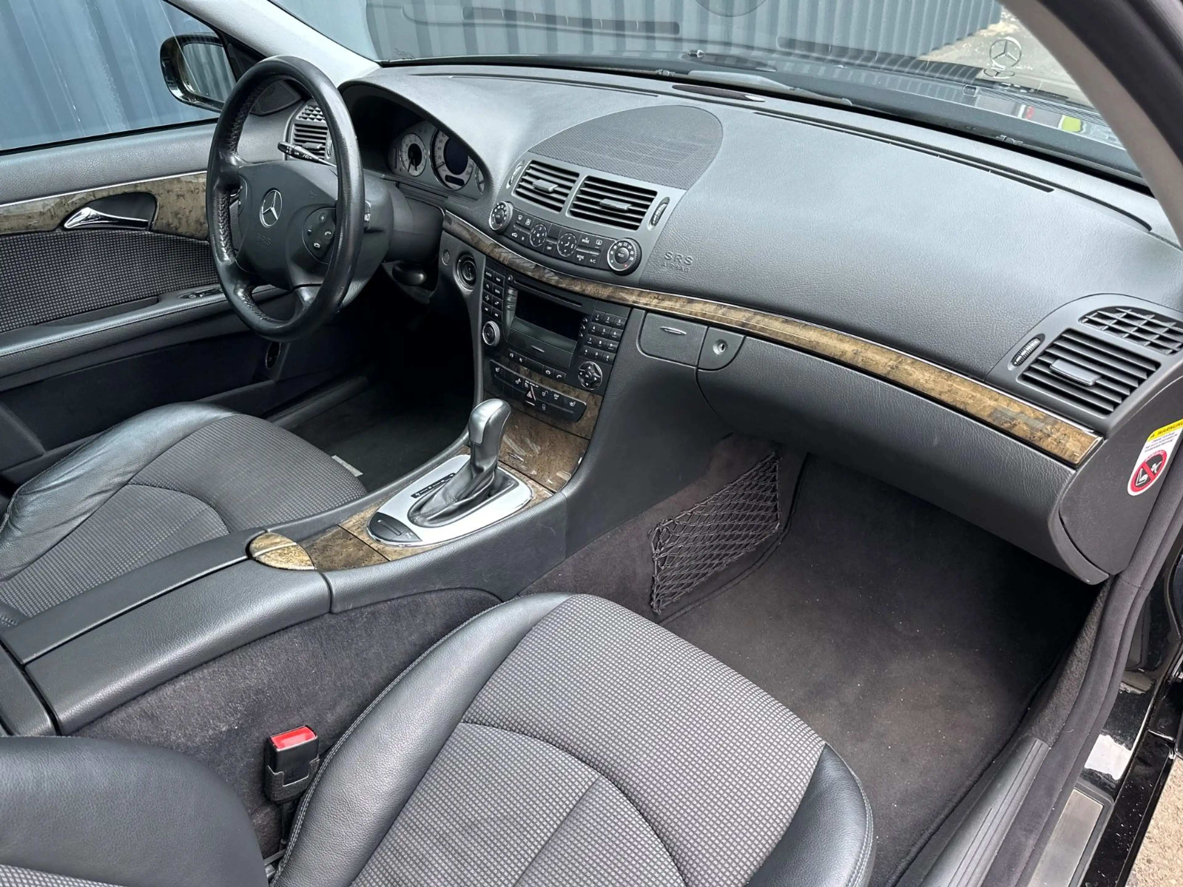Mercedes-Benz E 220 CDI Automatik — photo 9