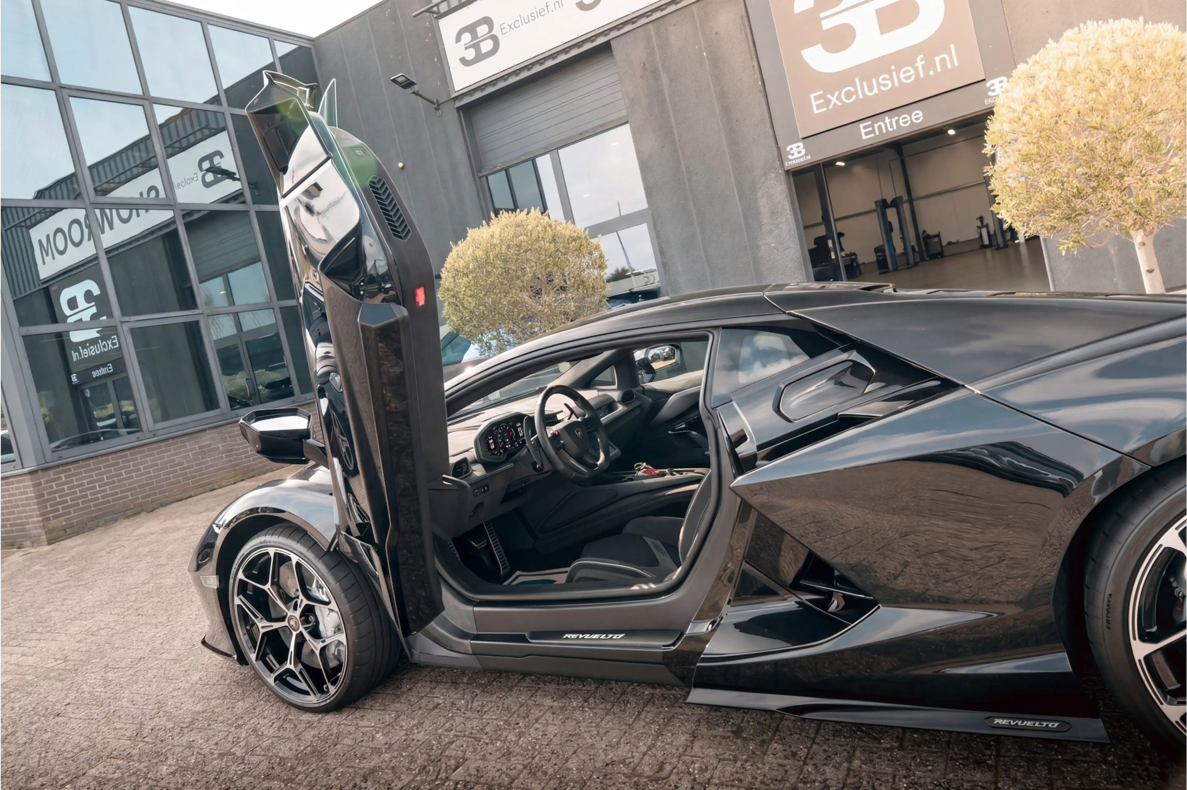 Lamborghini Revuelto Revuelto 6.5 1015 PK Coupe — photo 7