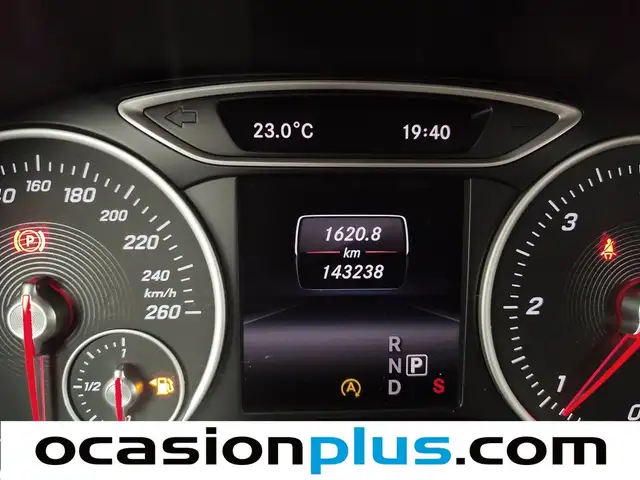 Mercedes-Benz B-Class view 9