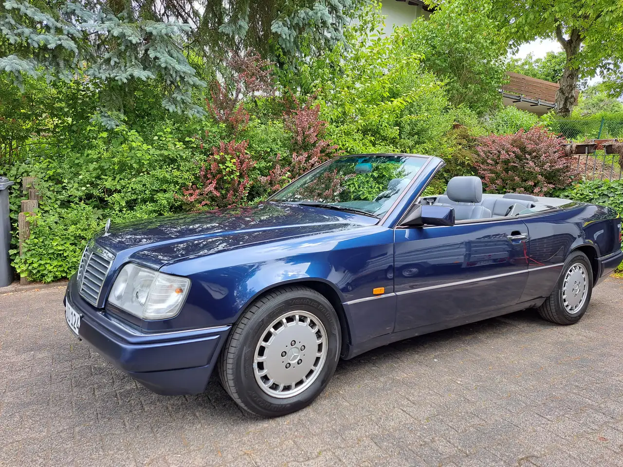 Mercedes-Benz E 200, foto 1
