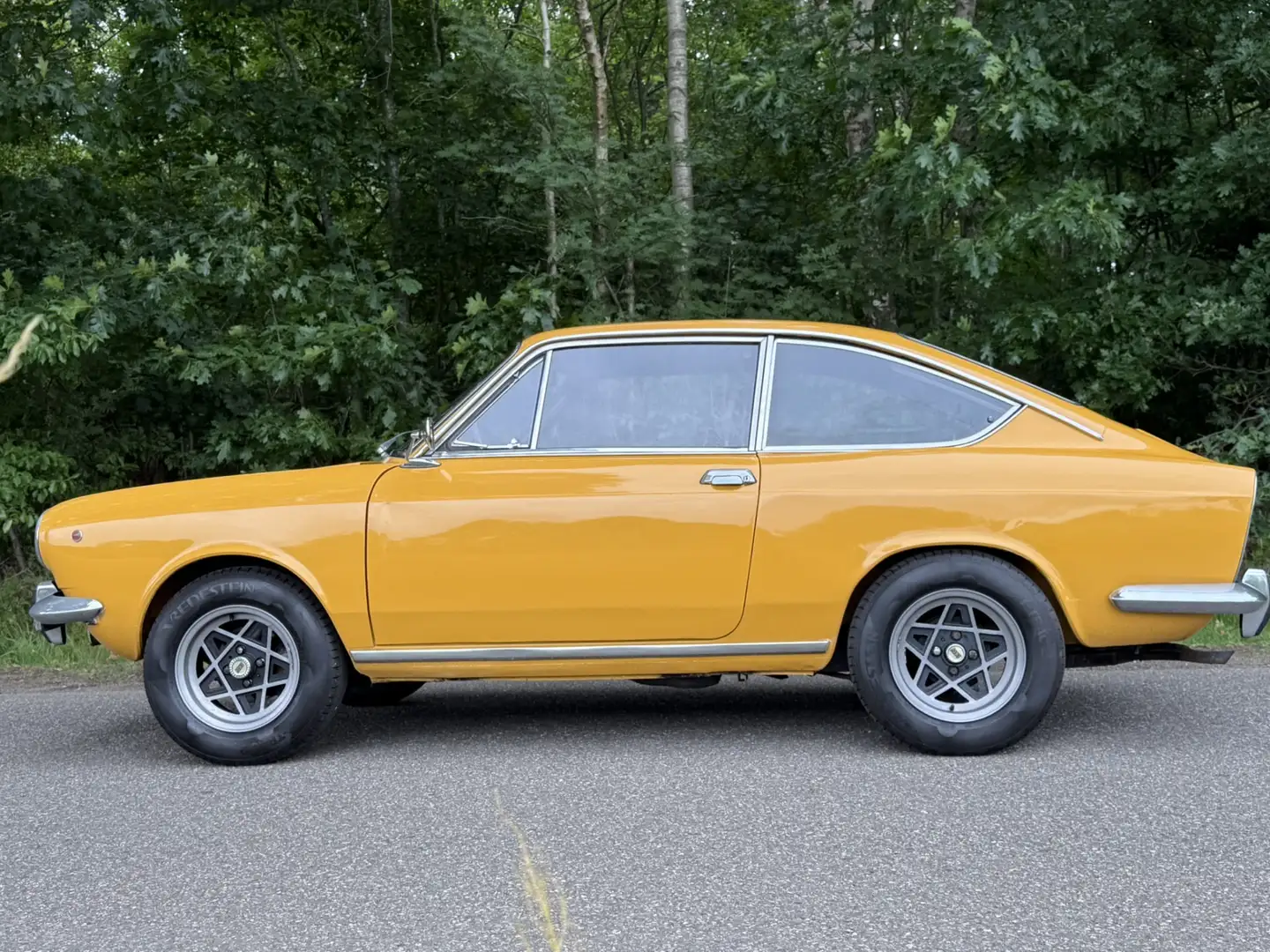 Fiat 850 SPORT COUPE Жовтий - 1