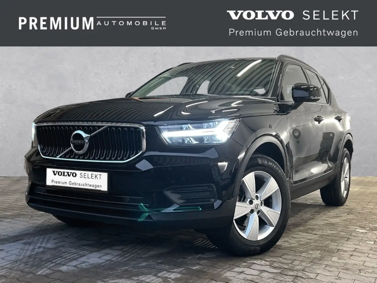 Volvo XC40 Momentum Core 2WD ACC City Safety DAB Noir - 1
