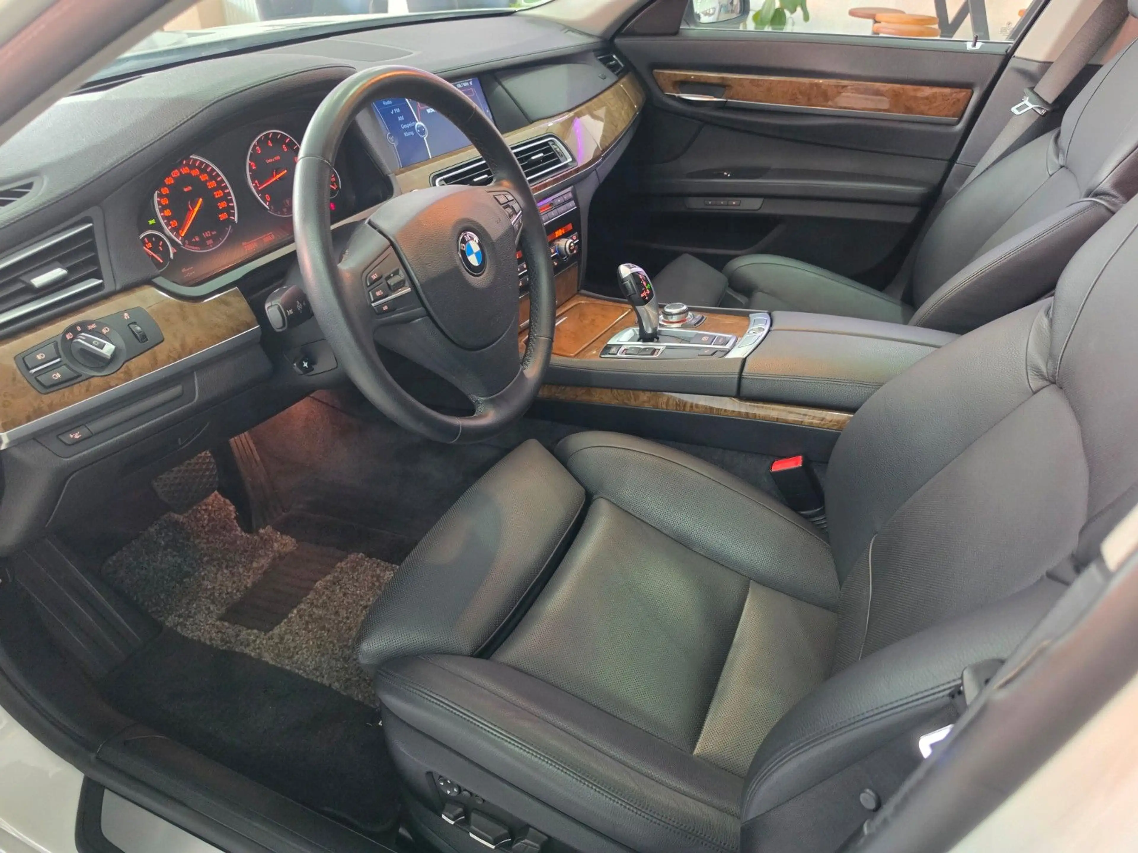 BMW 750 i Hamann Navi Klima Scheckheft Sportpaket — photo 4