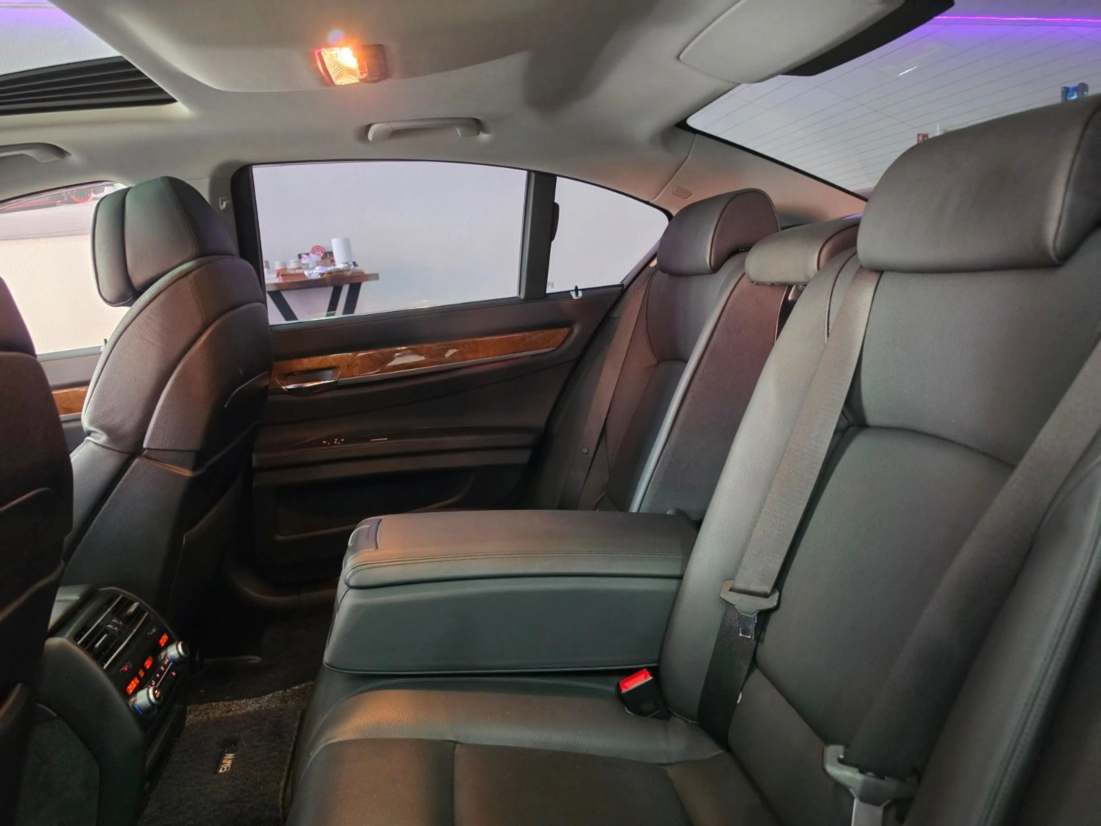 BMW 750 i Hamann Navi Klima Scheckheft Sportpaket — photo 9