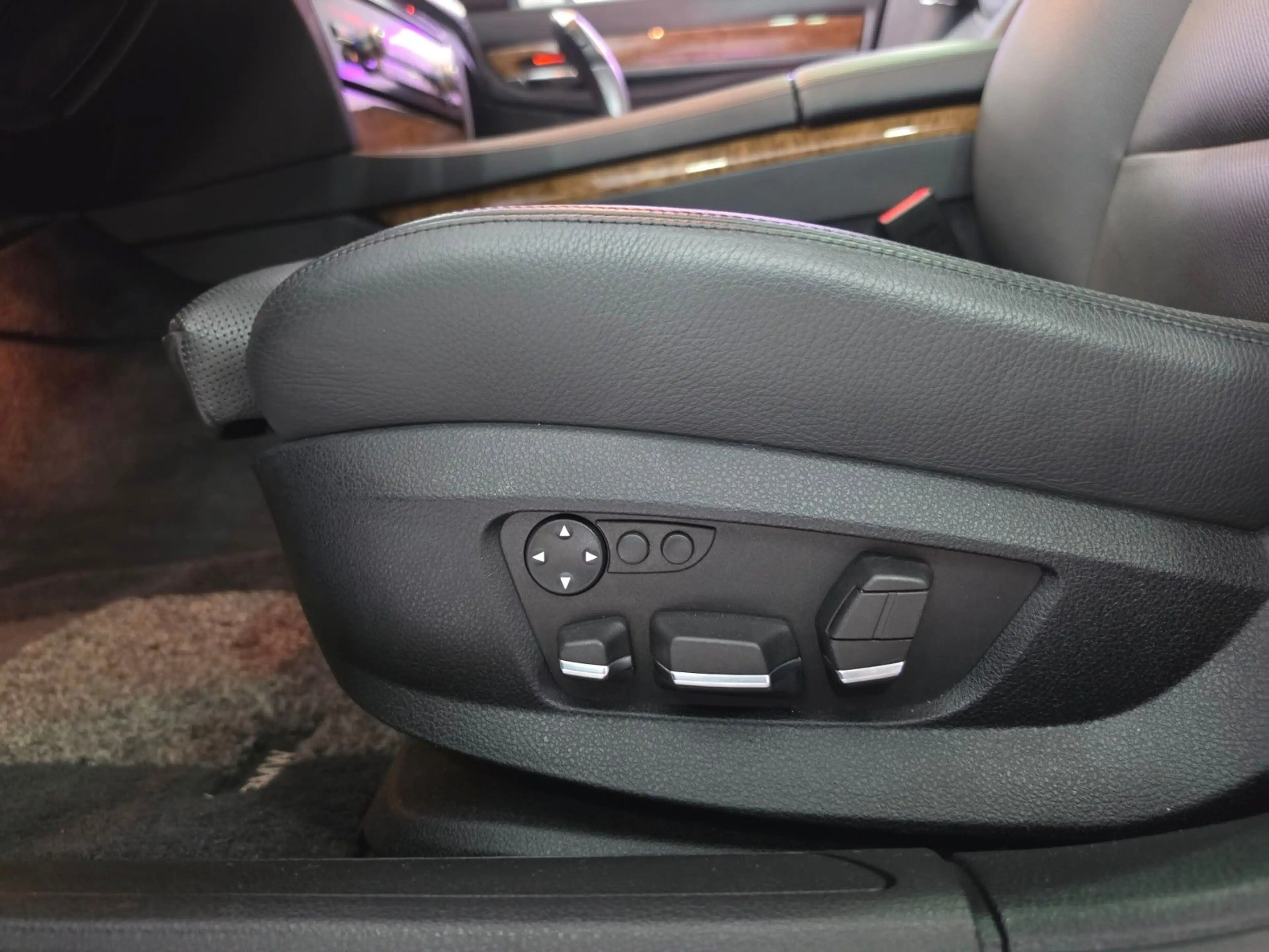 BMW 750 i Hamann Navi Klima Scheckheft Sportpaket — photo 6