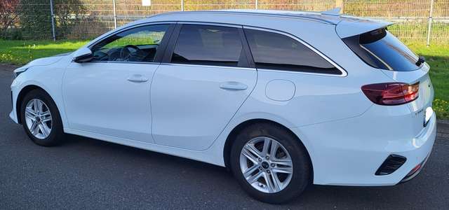 Imagine Kia Ceed SW / cee'd SW 1.4 T-GDI Vision, Garantie bis 06/27, 140 PS, Navi