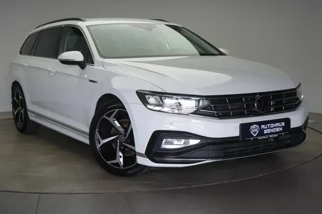 Volkswagen Passat main image
