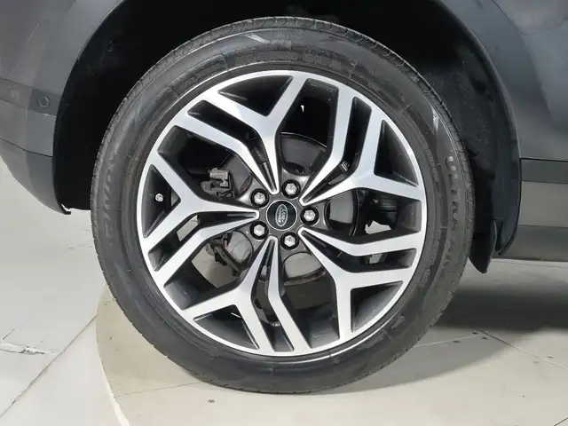Land Rover Range Rover Evoque view 9