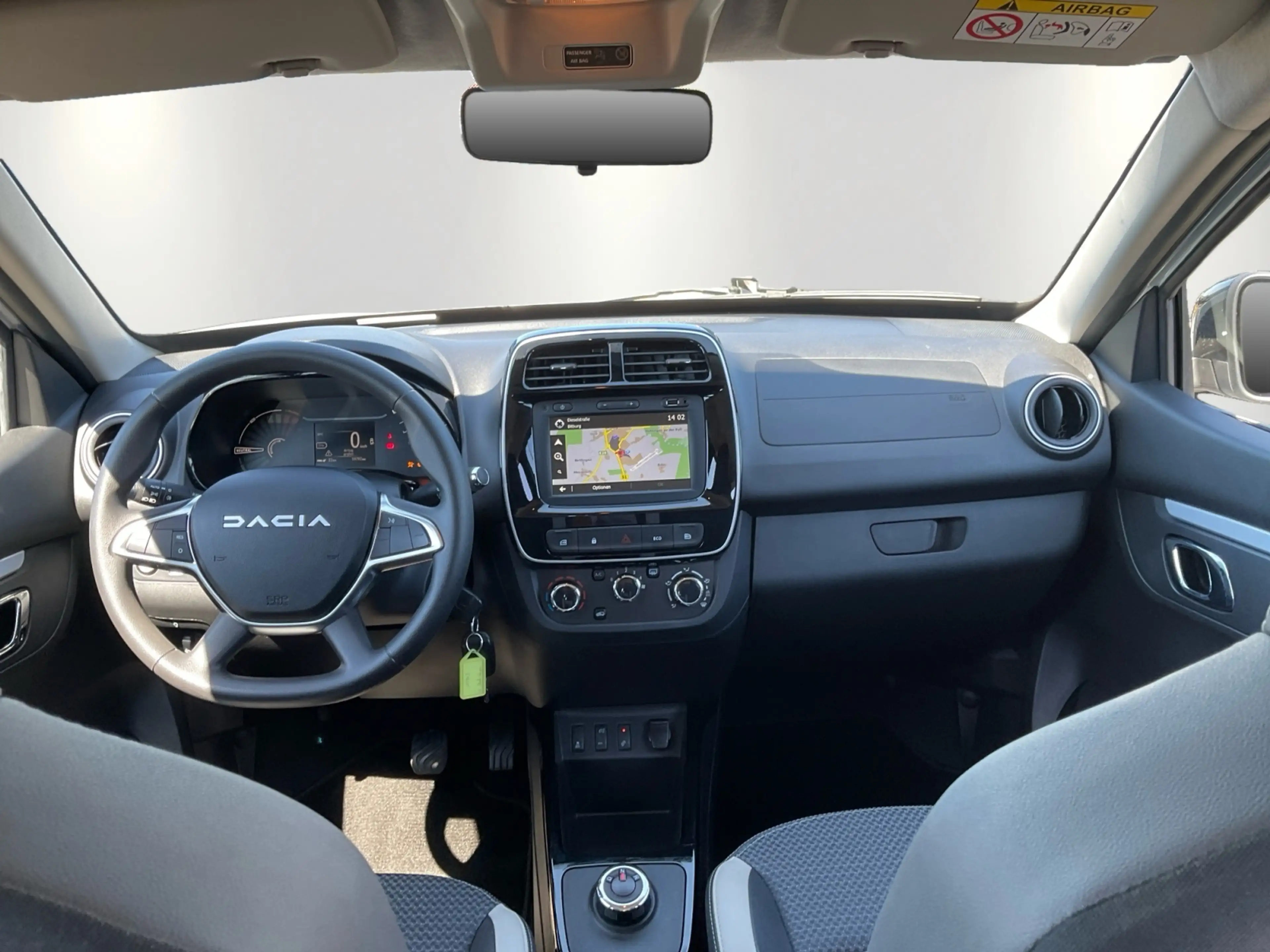 Dacia Spring Essential/Kamera/Navi — photo 9