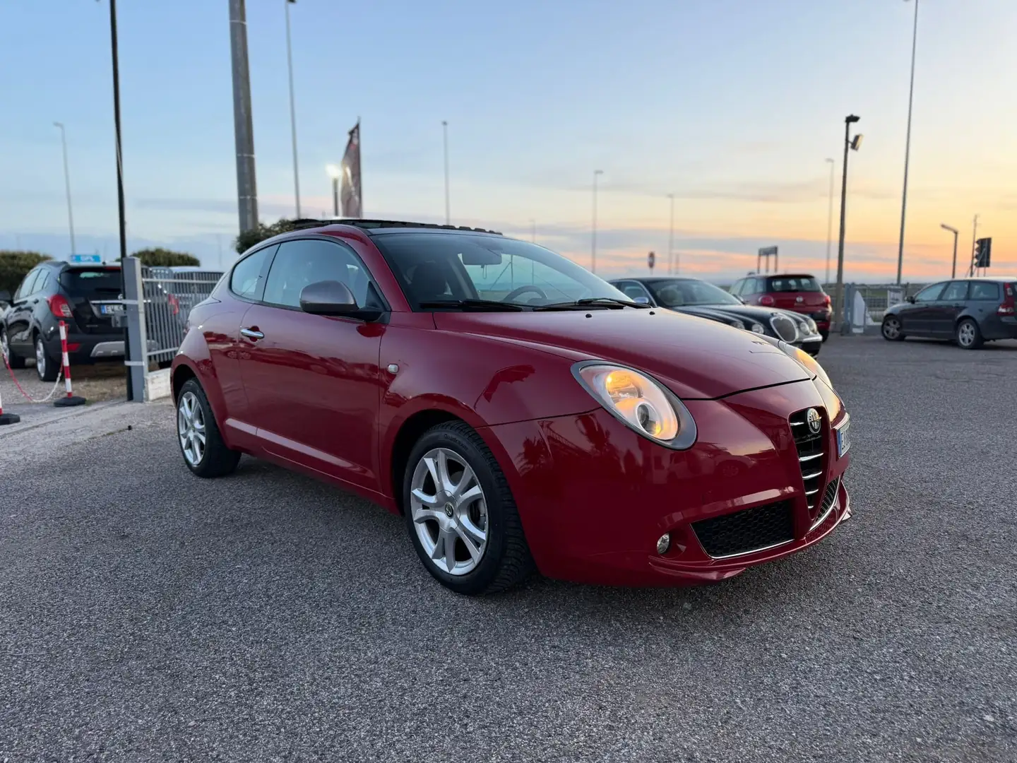 Alfa Romeo MiTo MiTo 1.4 m.air Distinctive sport pack s Rot - 1