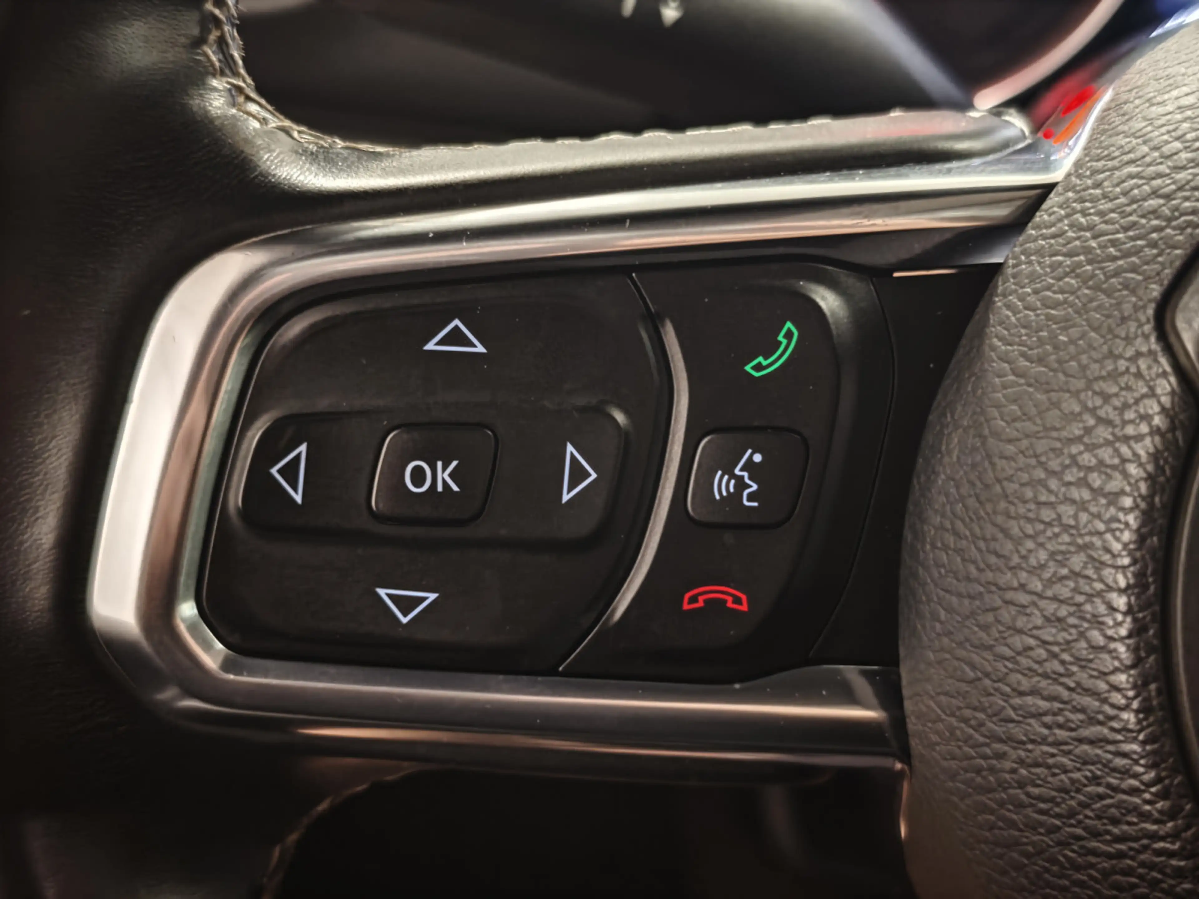 Jeep Wrangler Sahara 2.0 T-GDI — photo 14
