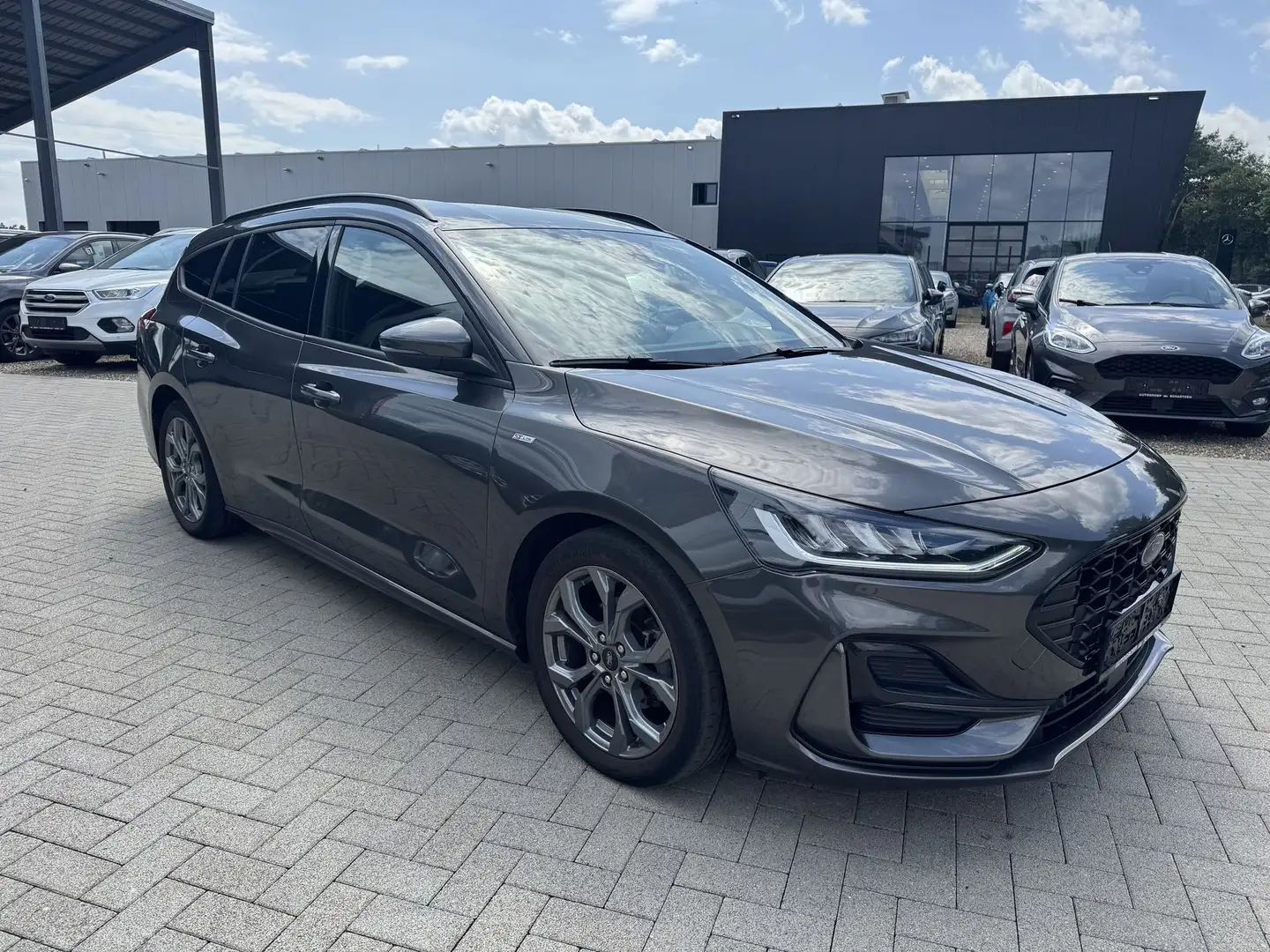 Ford Focus EcoBoost mHEV ST-Line X AUT Gris - 2