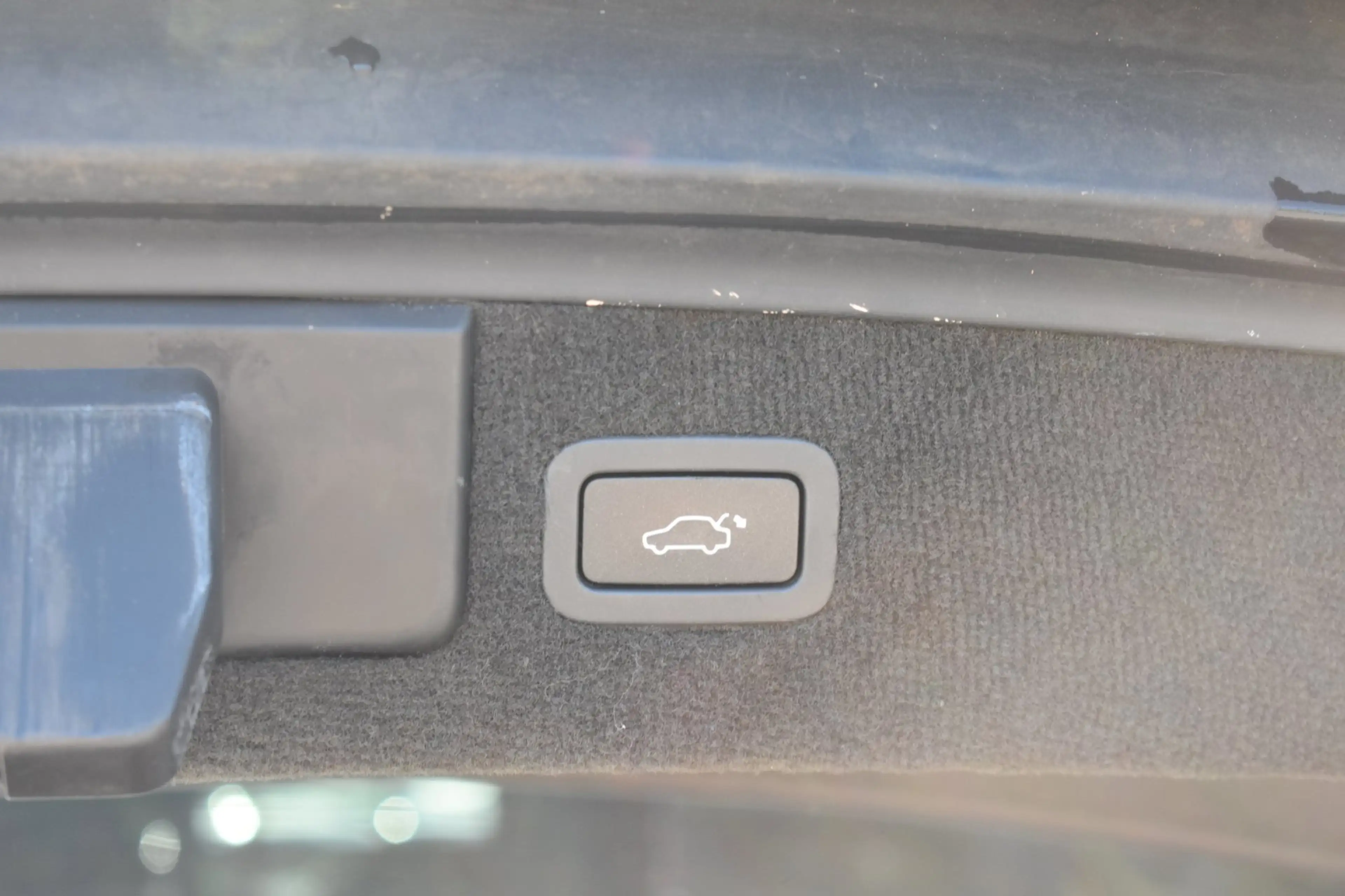 Jaguar XF Sportbrake 2.2D Premium Business Edition '13 Xenon — photo 13