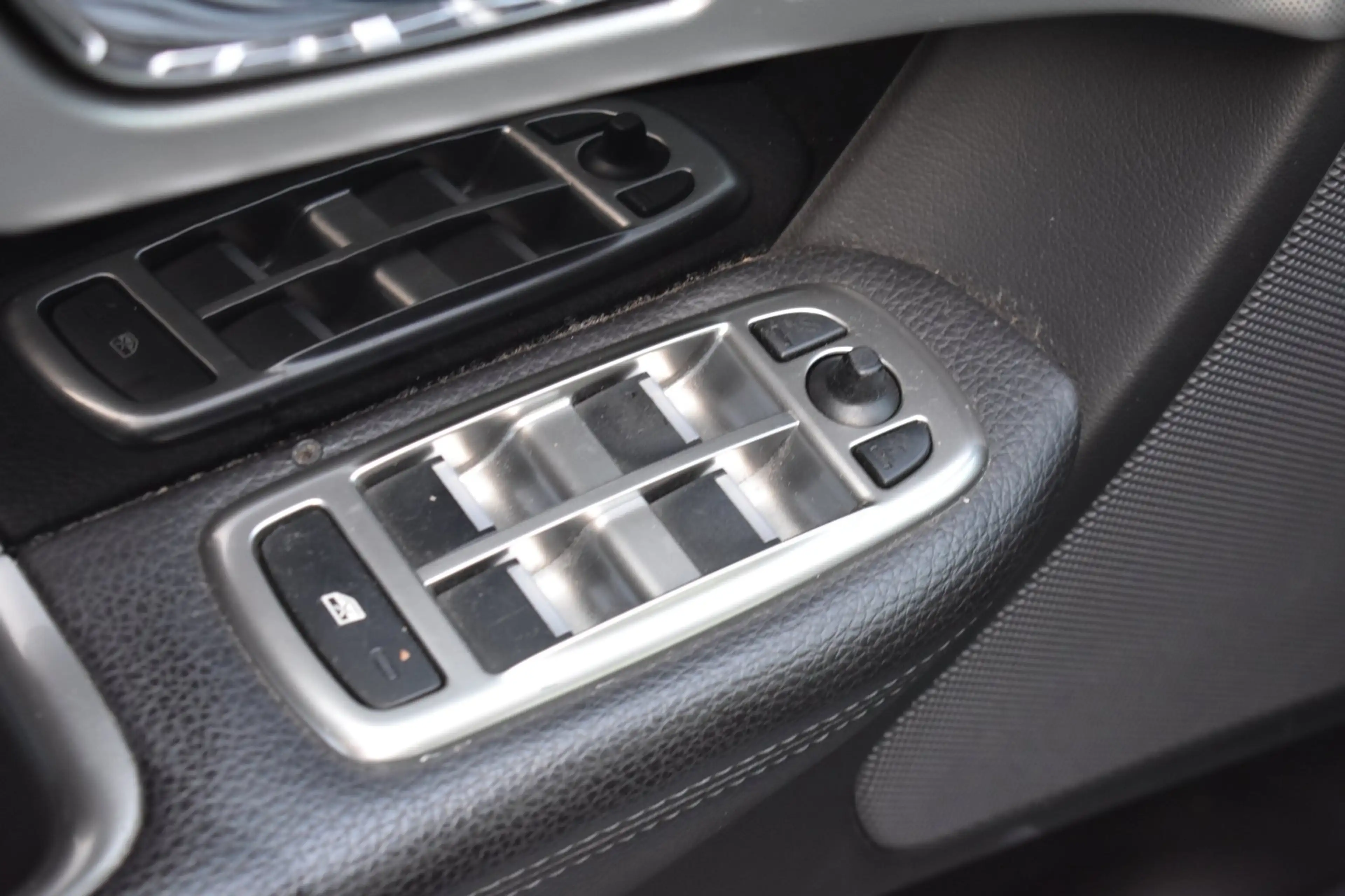 Jaguar XF Sportbrake 2.2D Premium Business Edition '13 Xenon — photo 10