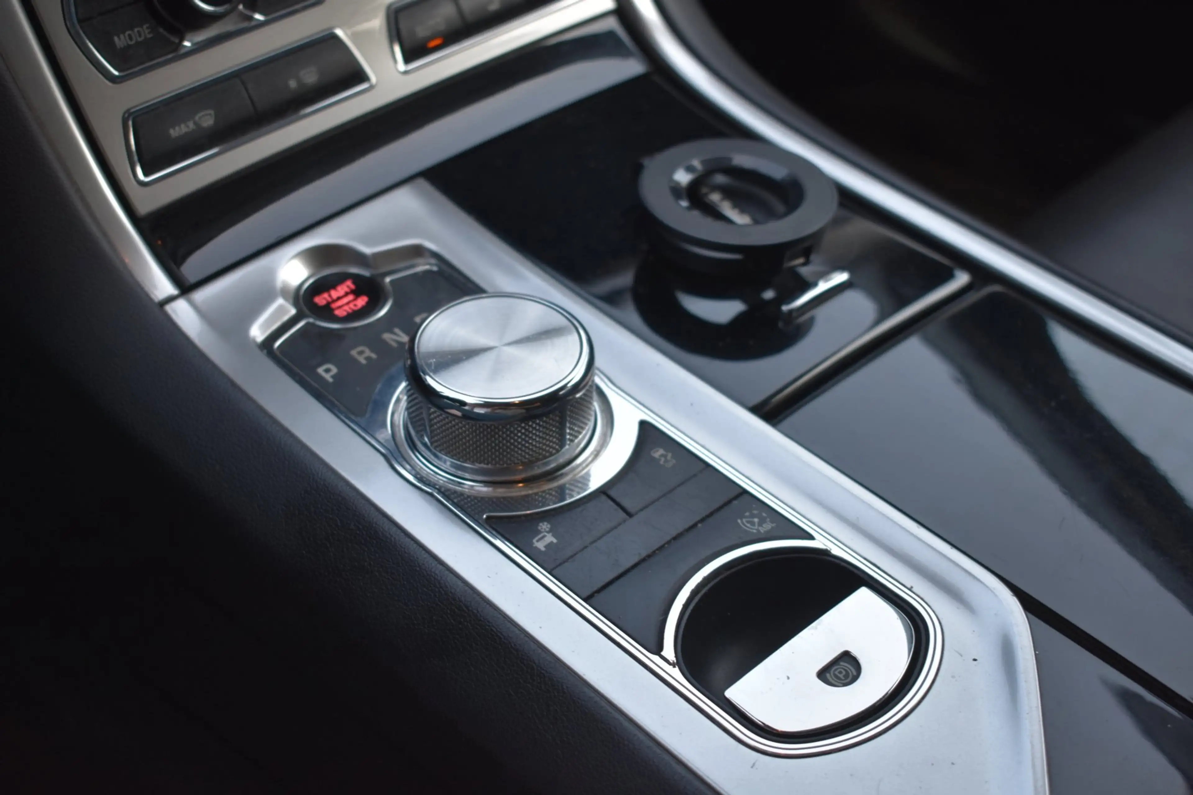 Jaguar XF Sportbrake 2.2D Premium Business Edition '13 Xenon — photo 18