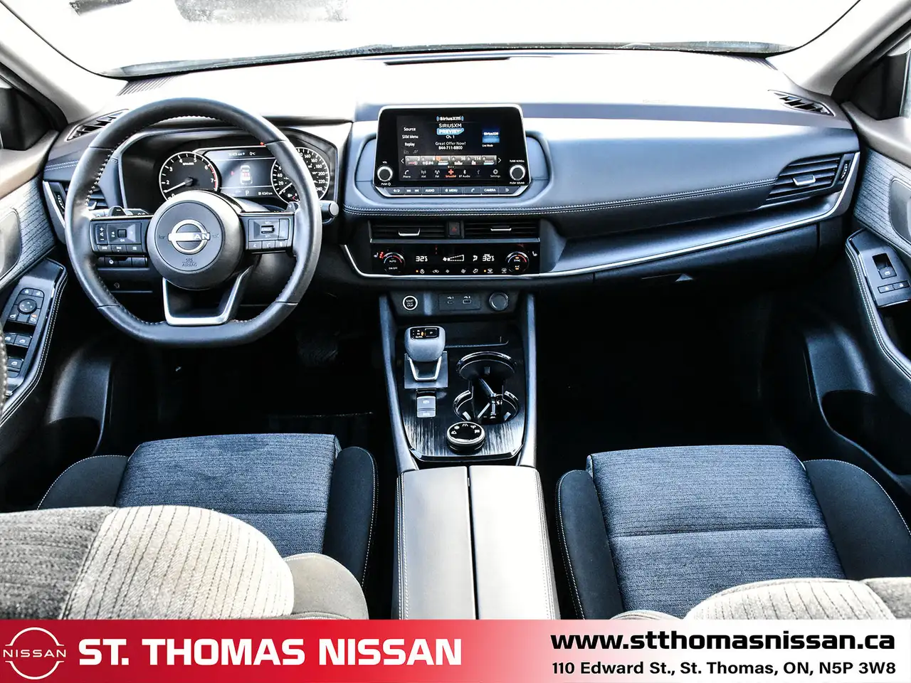 Nissan Rogue снимка Nissan Rogue