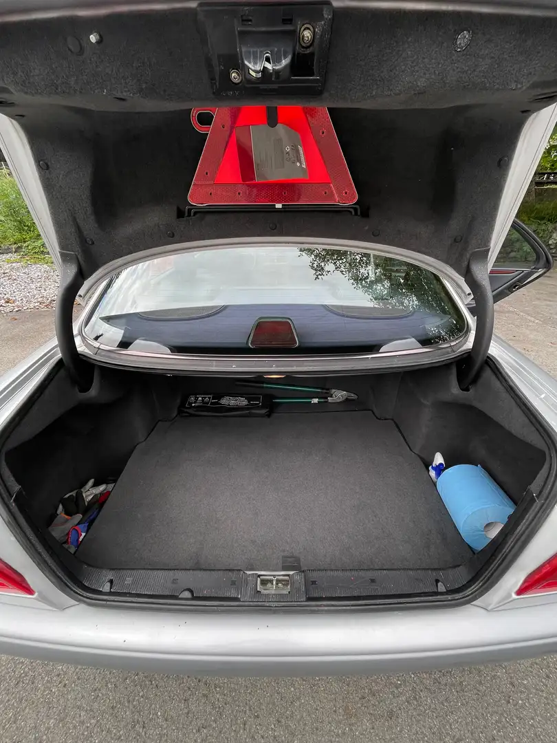 Mercedes-Benz E 220 E 220 Aut. Silber - 2