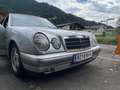 Mercedes-Benz E 220 E 220 Aut. Silber - thumbnail 2