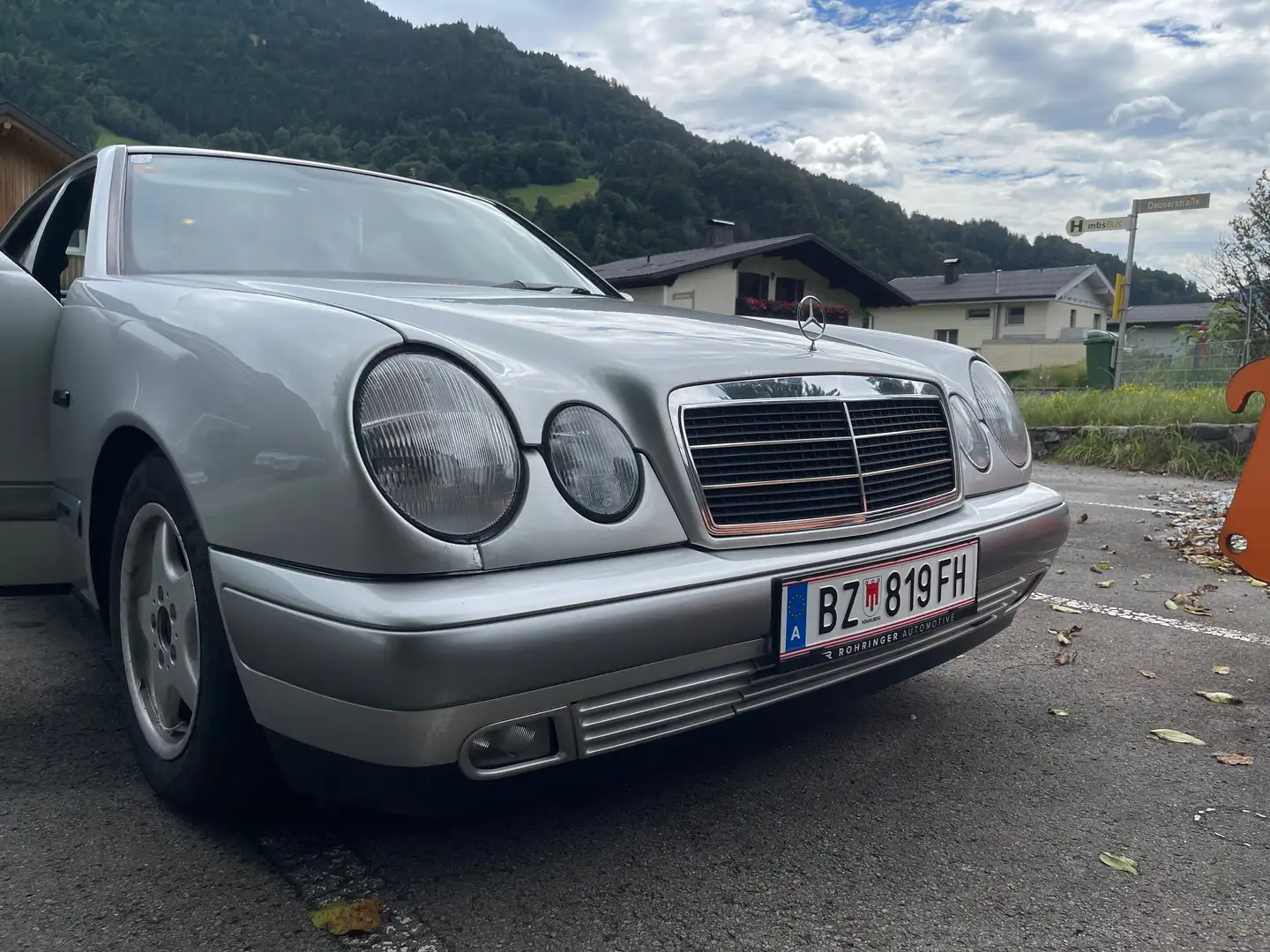 Mercedes-Benz E 220 E 220 Aut. Silber - 2