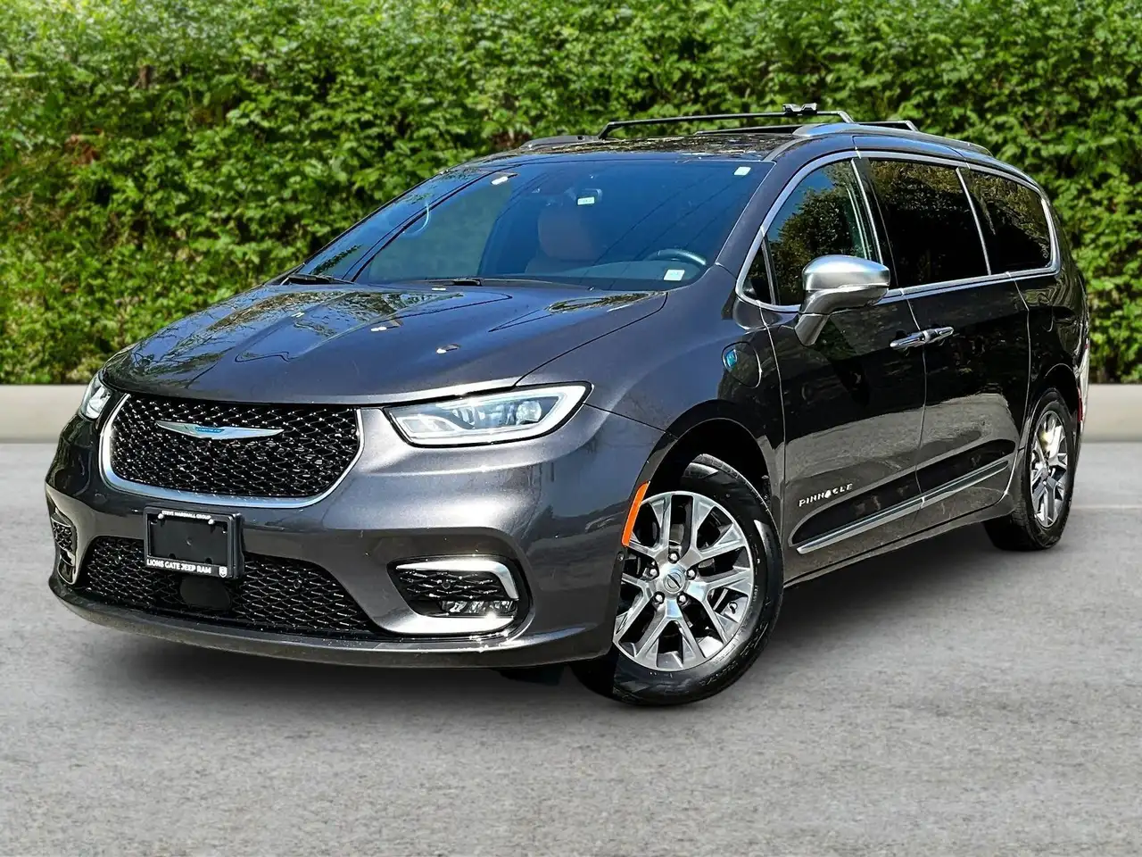 Chrysler Pacifica photo Chrysler Pacifica