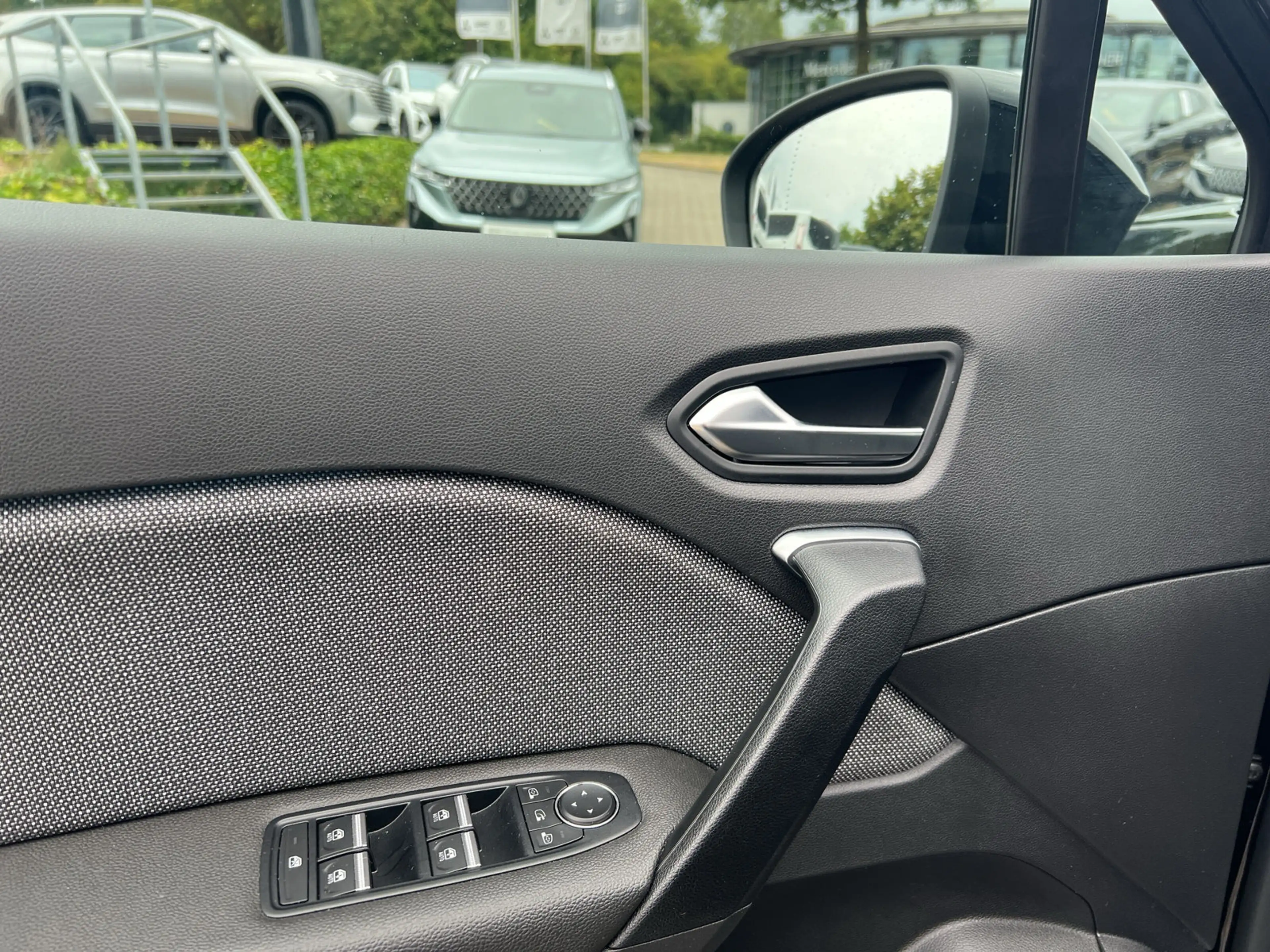 Renault Symbioz E-TECH Full Hybrid 160 Techno GJR+RFK+SHZ+LED — photo 13
