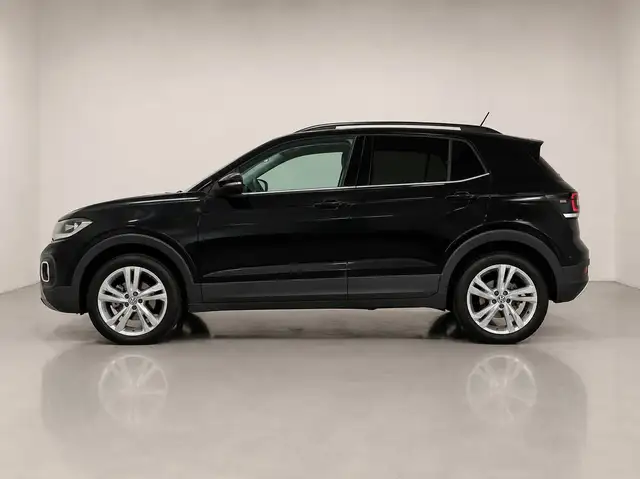 Volkswagen T-Cross view 4