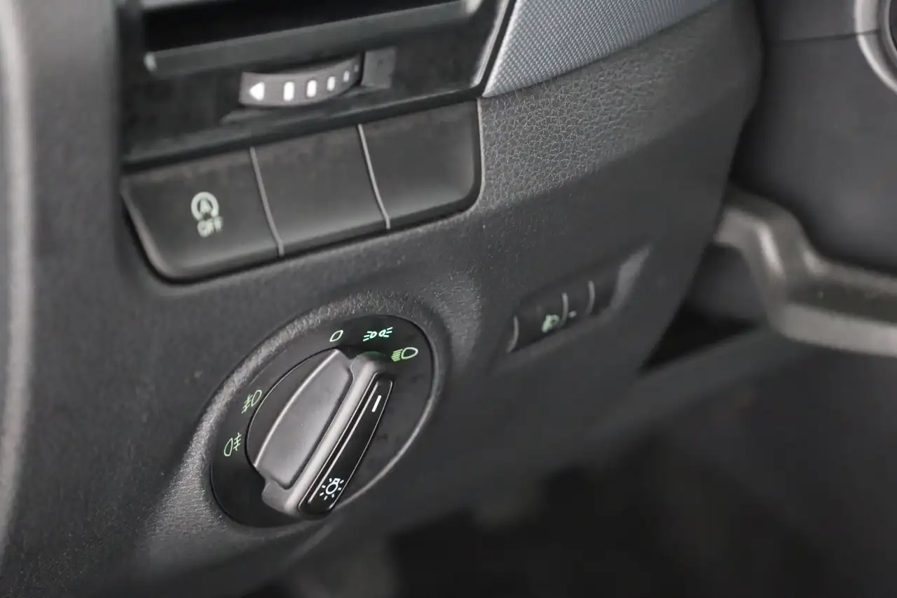 Skoda Fabia 1.0 MPI Cool Plus Klima Sitzheizung DAB, миниатюра 18