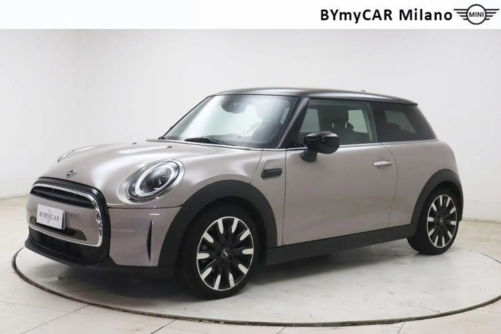 MINI Cooper 1.5 TwinPower Turbo Cooper Grau - 1