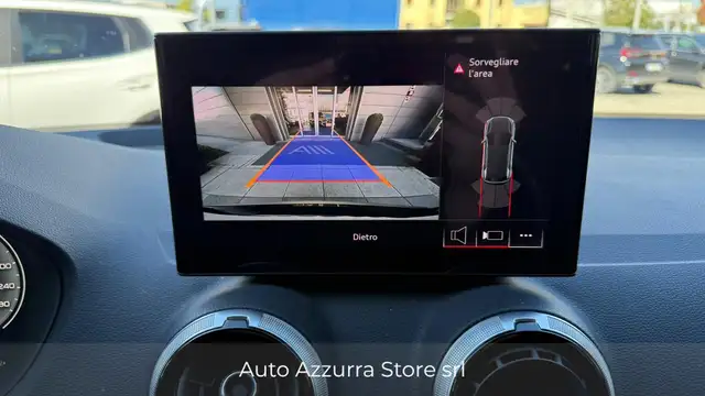 Audi Q2 view 12