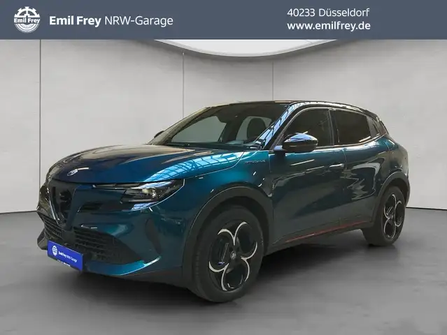 Alfa Romeo Junior 1.2 VGT Ibrida Speciale PANORAMADACH