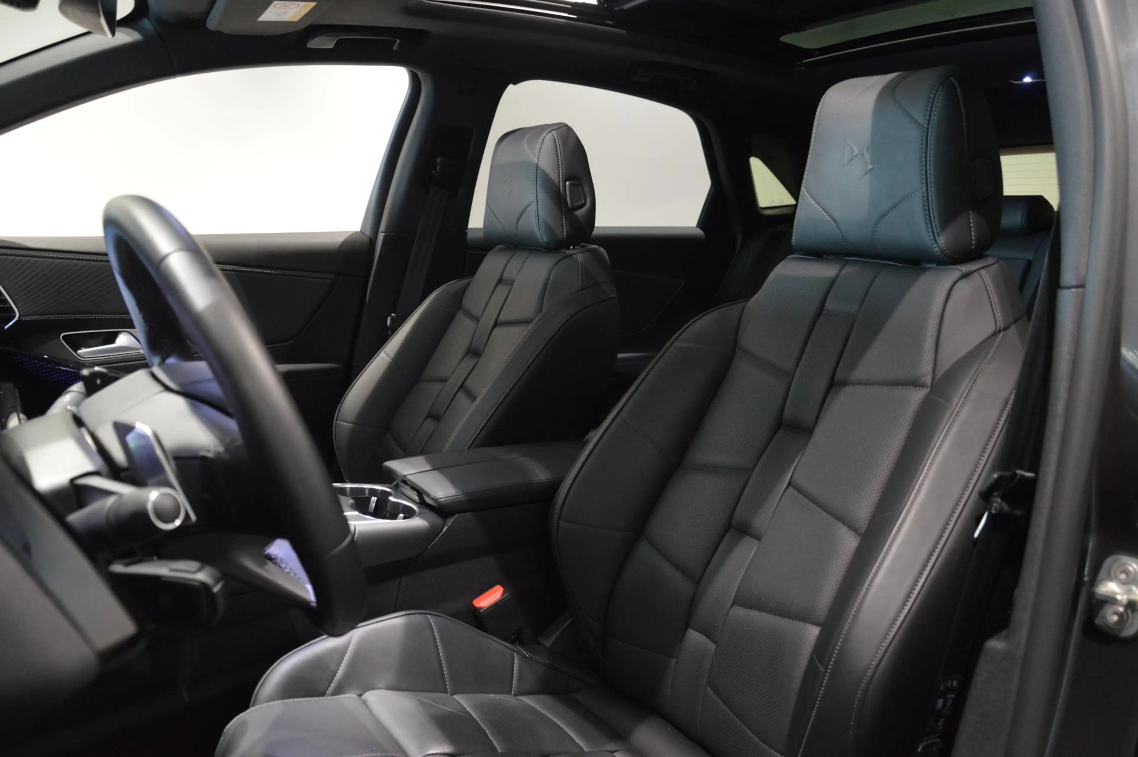 DS Automobiles DS 7 1.6 PHEV 300 4x4 Etoile — photo 8