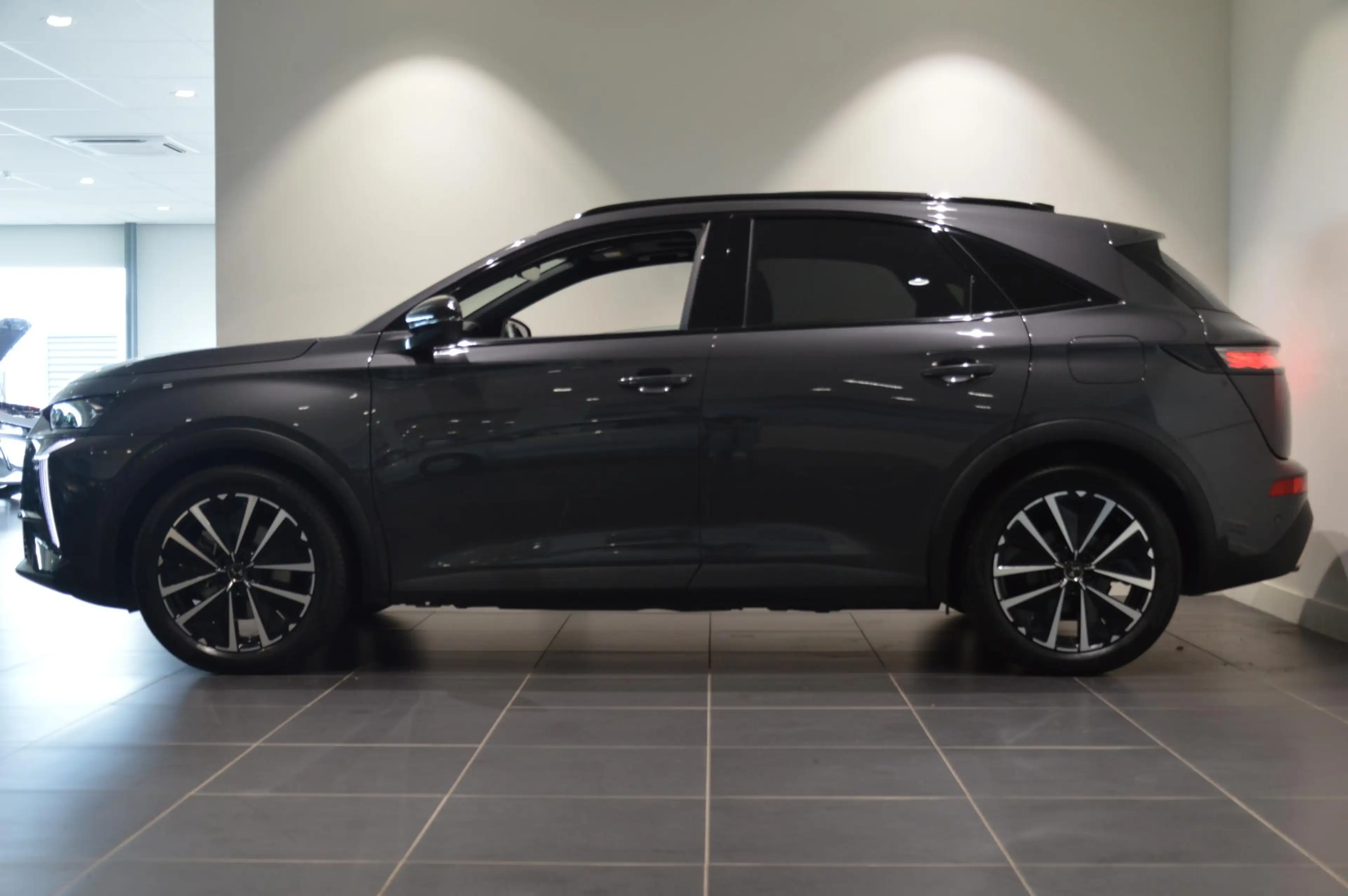 DS Automobiles DS 7 1.6 PHEV 300 4x4 Etoile — photo 3