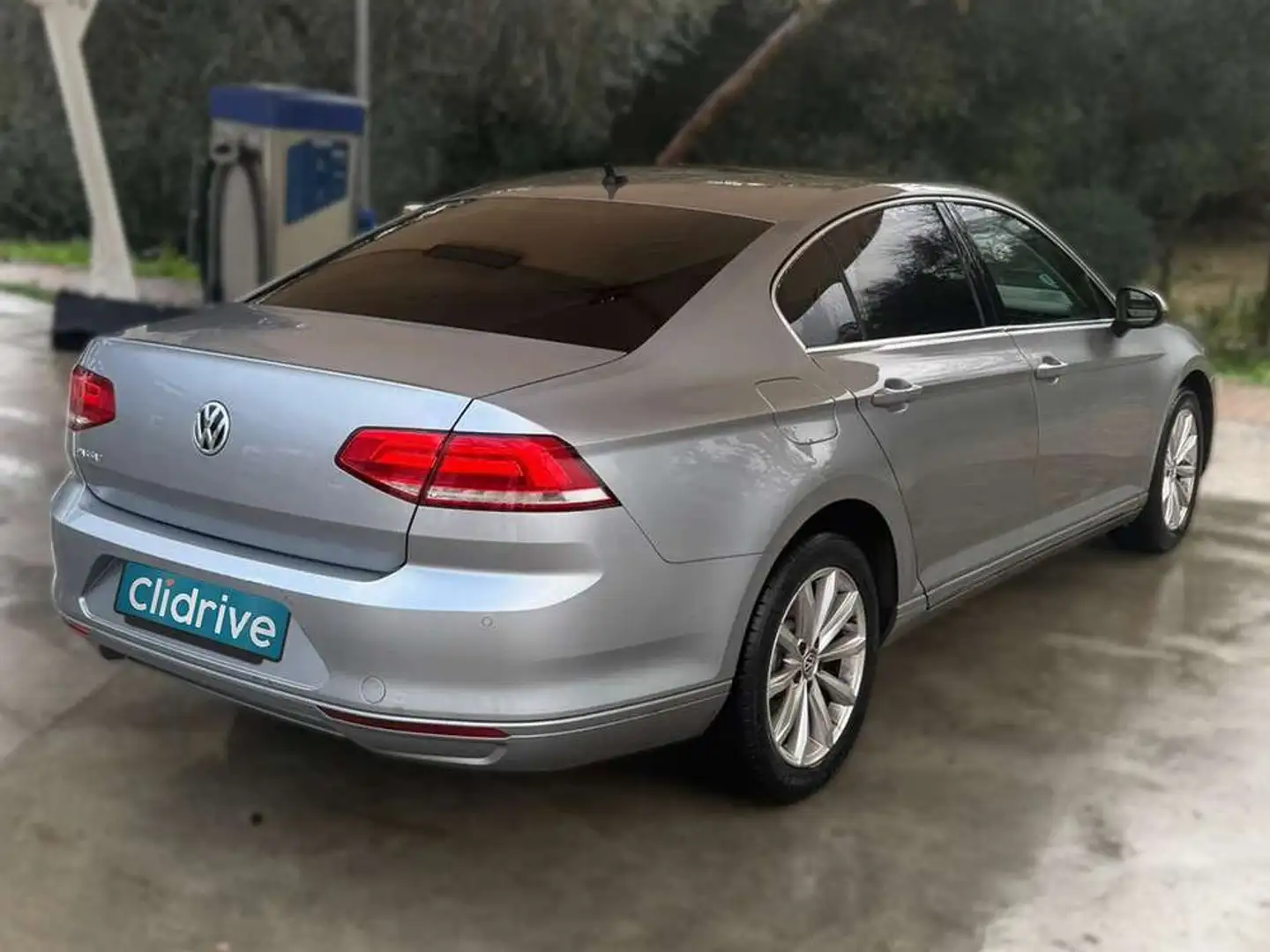 Volkswagen Passat 1.6TDI Advance 88kW Gris - 2