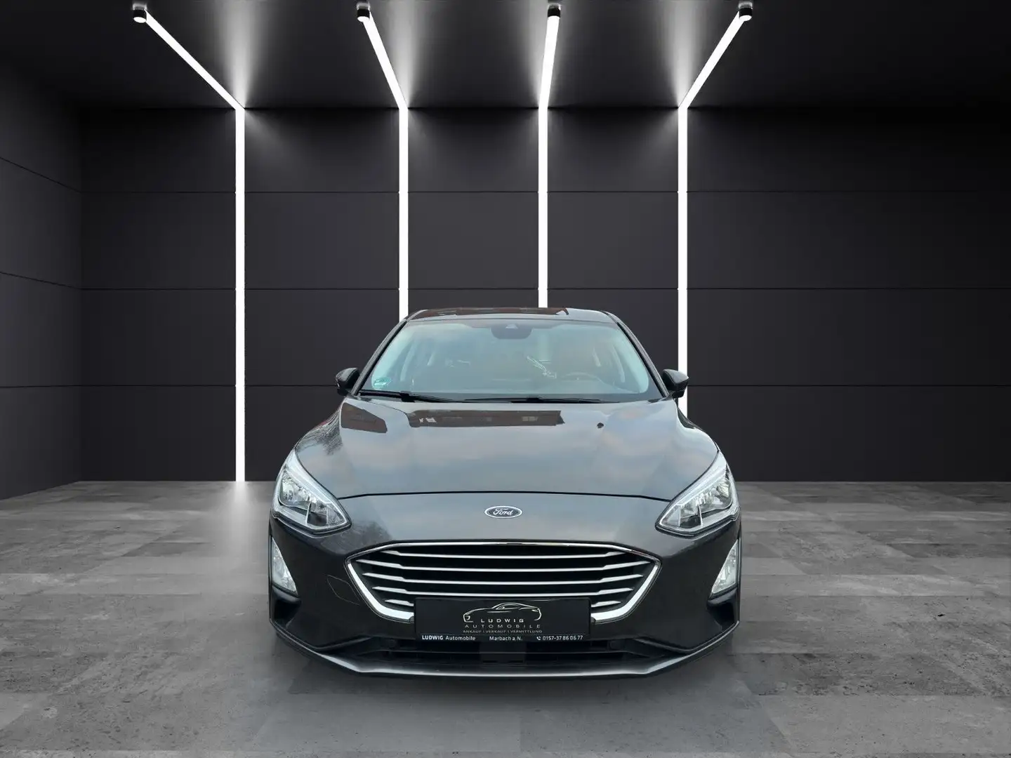 Ford Focus Lim. Cool & Connect/ AHK / NAVI / NAVI Gris - 2