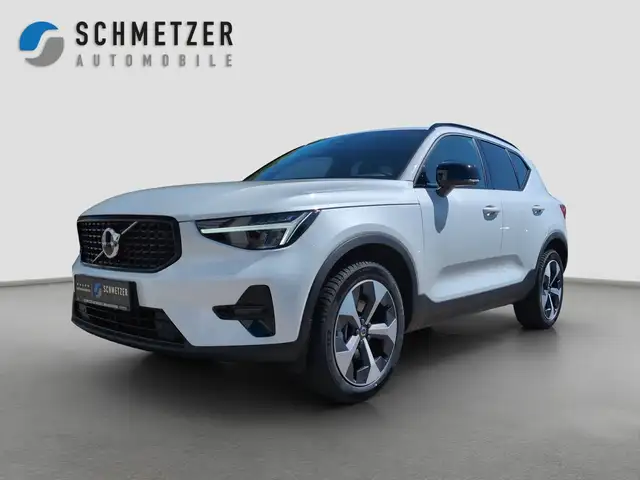 Volvo XC40+B3+PlusDark+E-Sitze+BLIS+19"GJR+R-Kamera+++