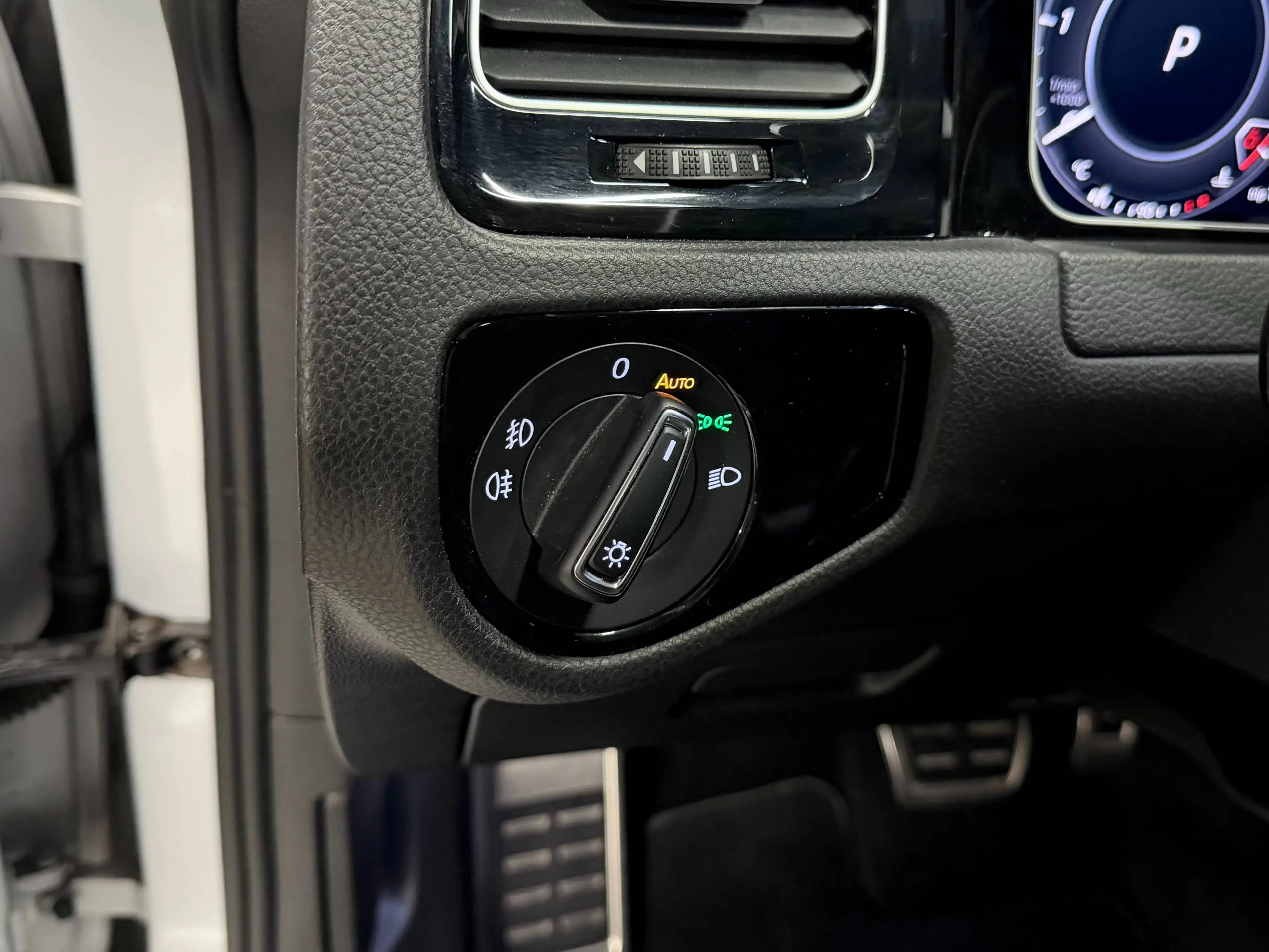 Volkswagen Golf GTD 7.5 - 2,0 TDI DSG Facelift | LED | VIRTUAL COCKPIT | ACC | SPORT — photo 13