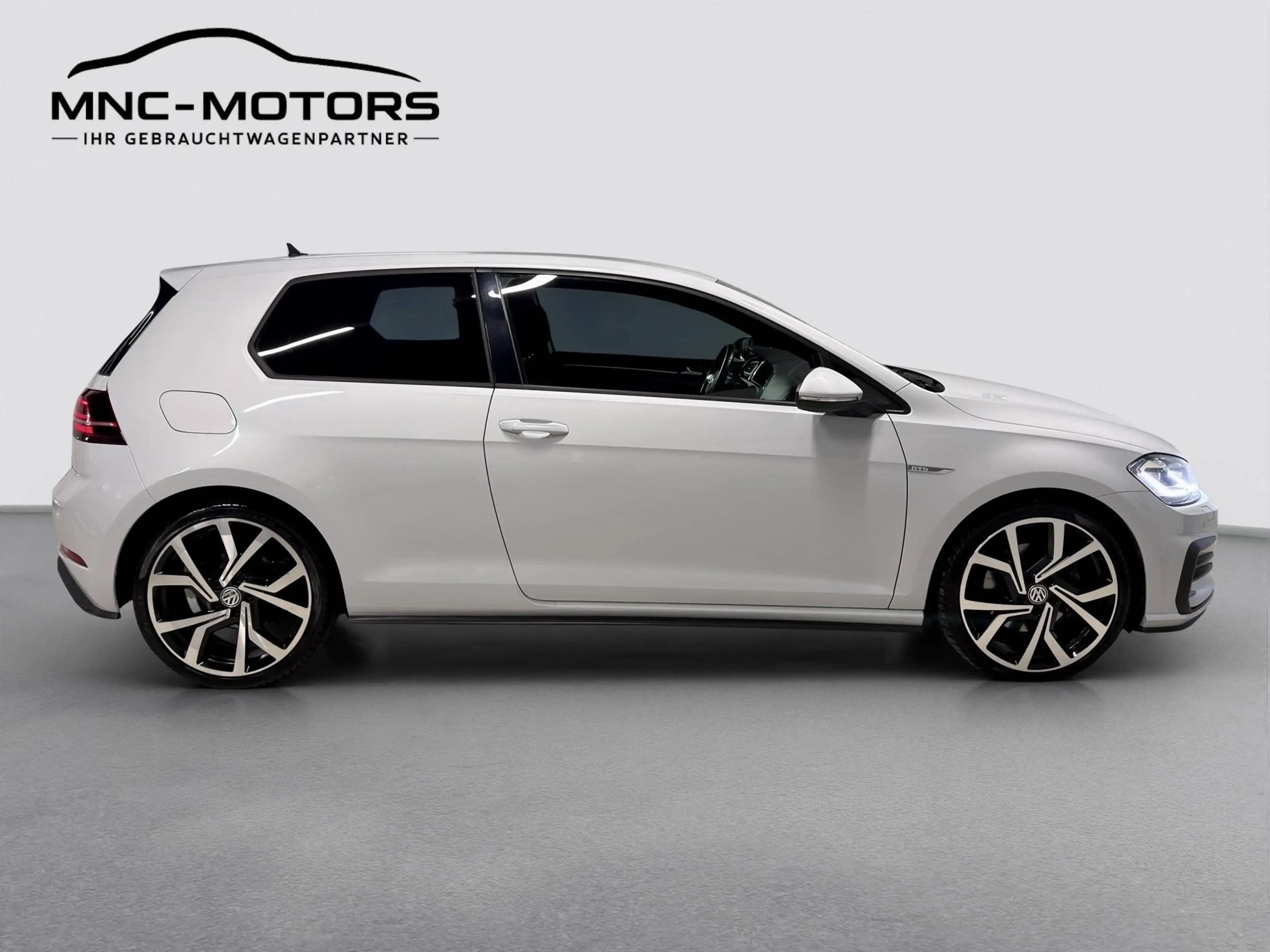 Volkswagen Golf GTD 7.5 - 2,0 TDI DSG Facelift | LED | VIRTUAL COCKPIT | ACC | SPORT — photo 4