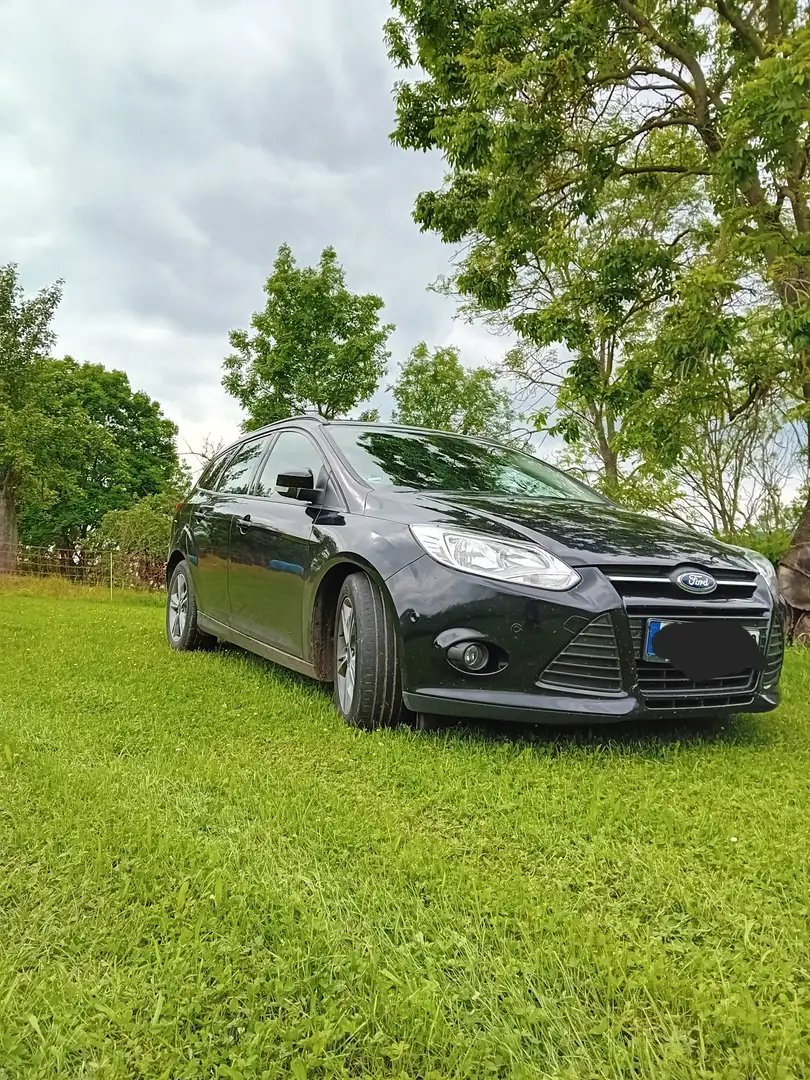 Ford Focus Turnier 2.0 TDCi DPF Aut. Champions Edition Schwarz - 1