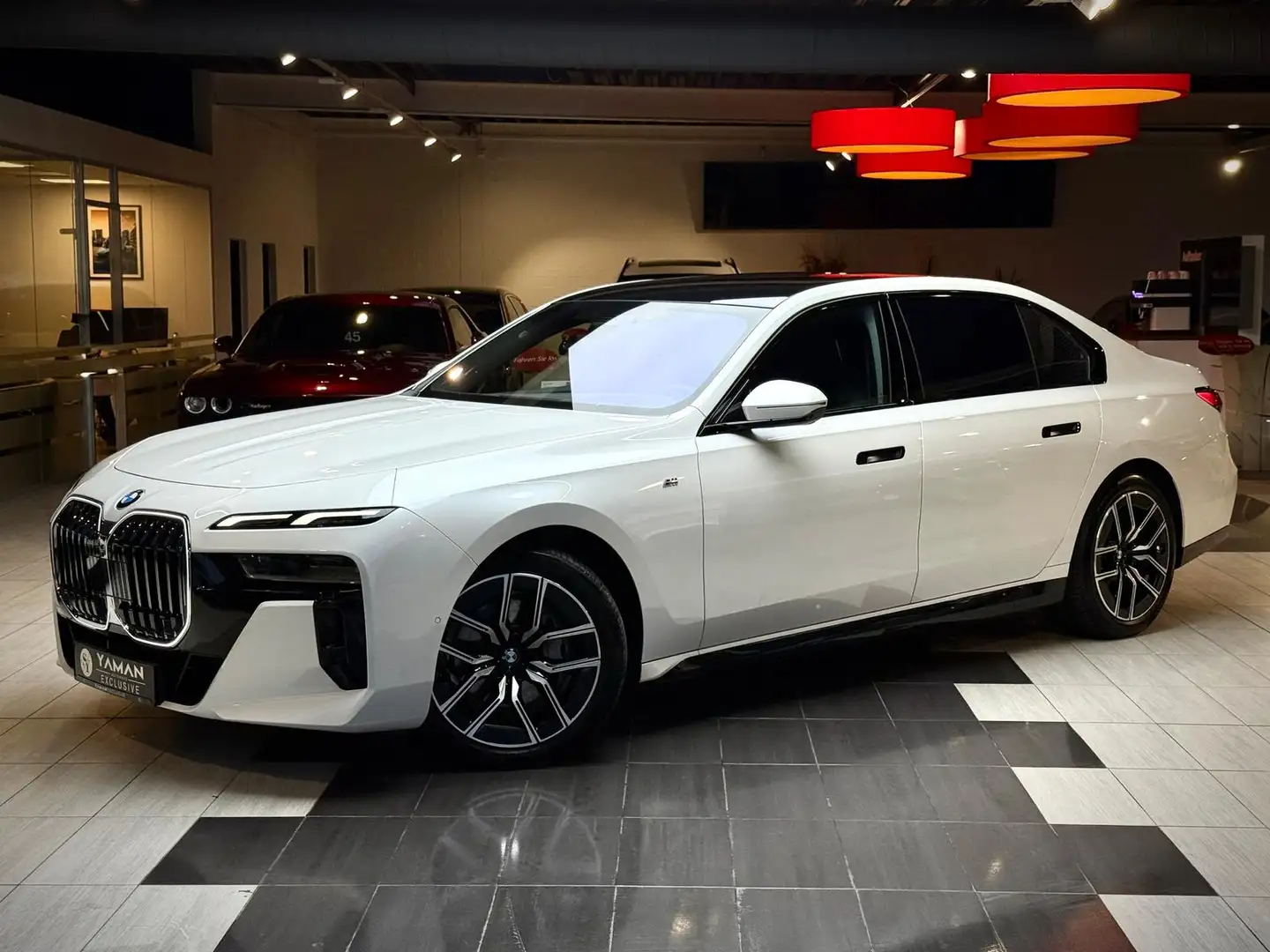 BMW 740 d xD M Sport*Pano-Sky*Experience-TV*StHzg* Weiß - 1