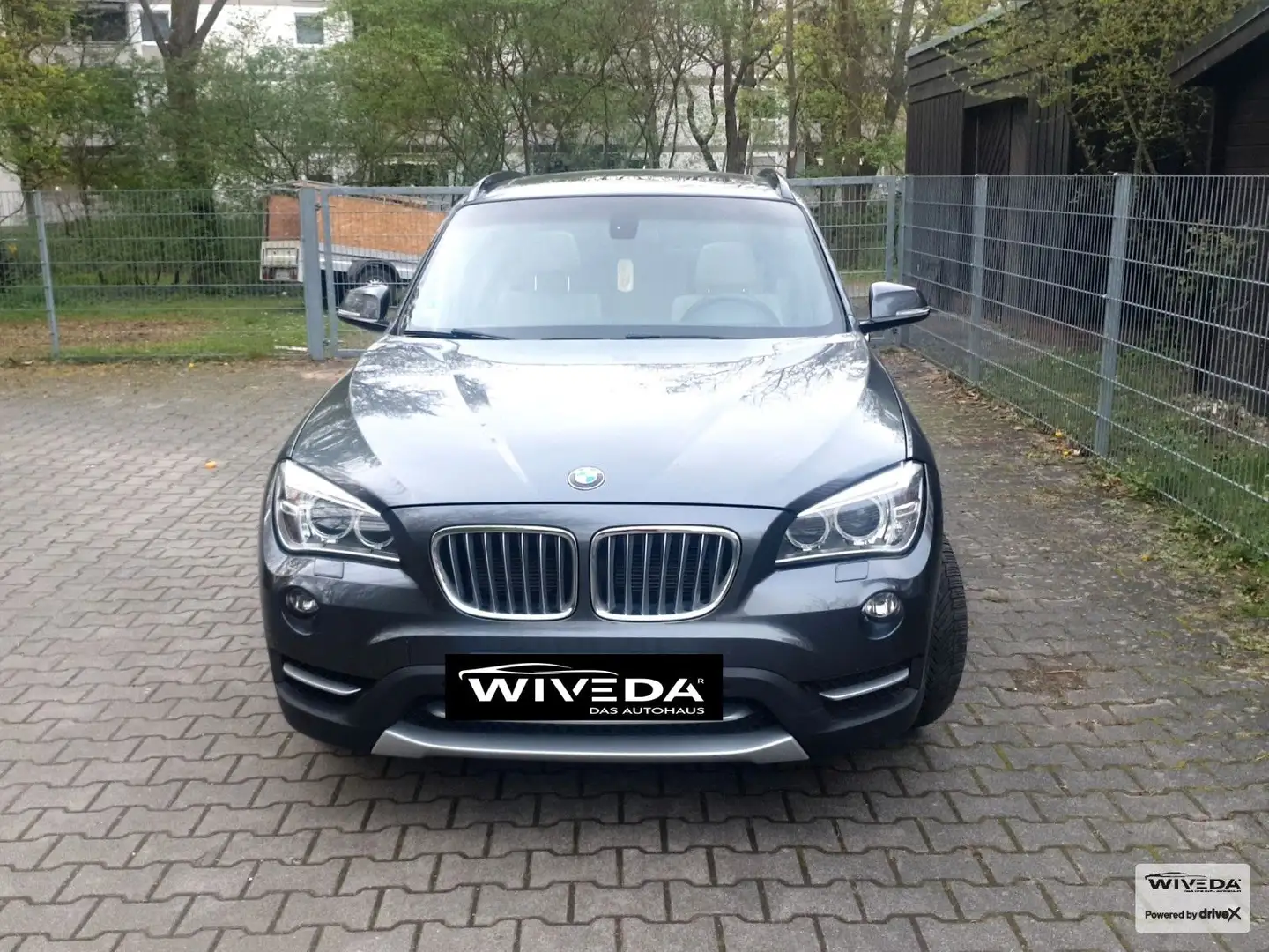 BMW X1 xDrive 20d X-Line Aut. LEDER~PANO~NAVI~XENON~ Grau - 2