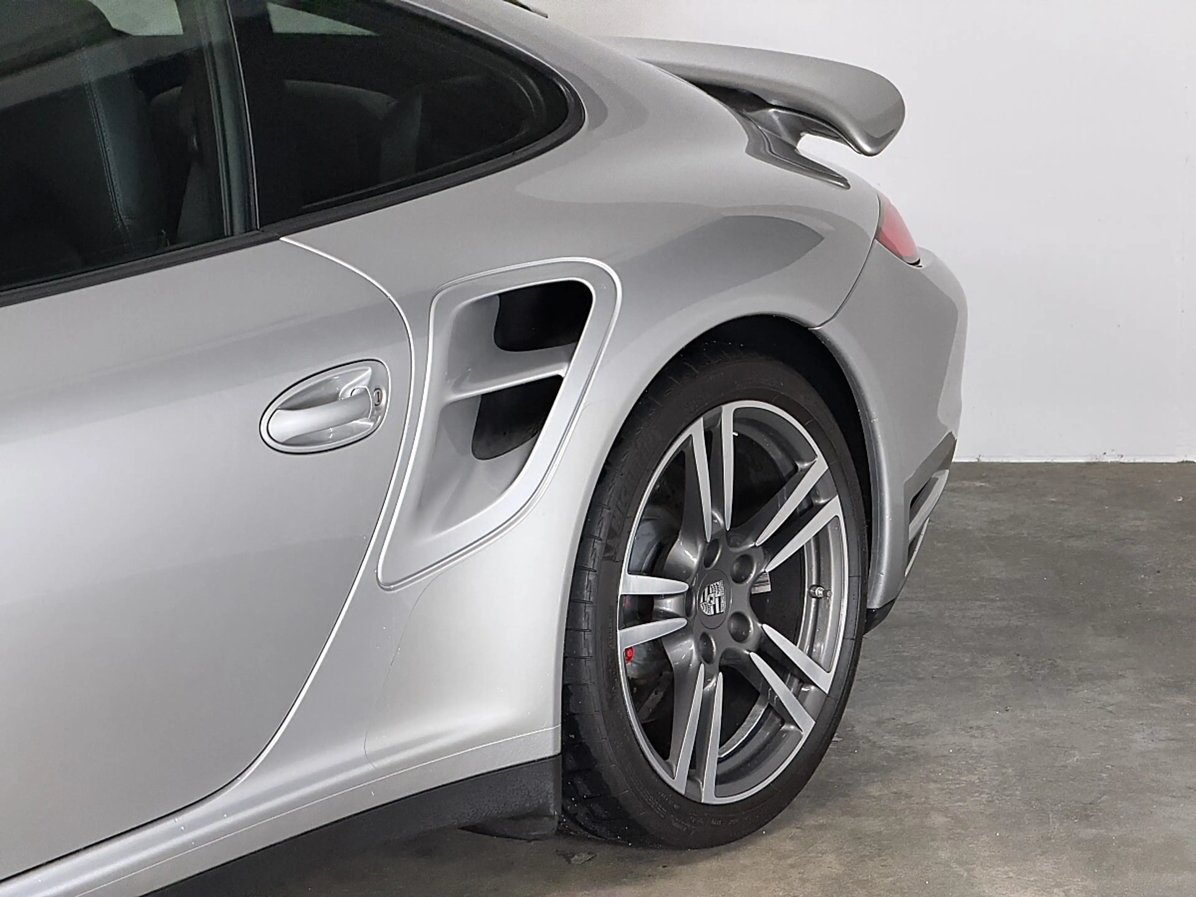 Porsche 997 911 997.2 Turbo PDK "Österreichische Auslieferung" — photo 11