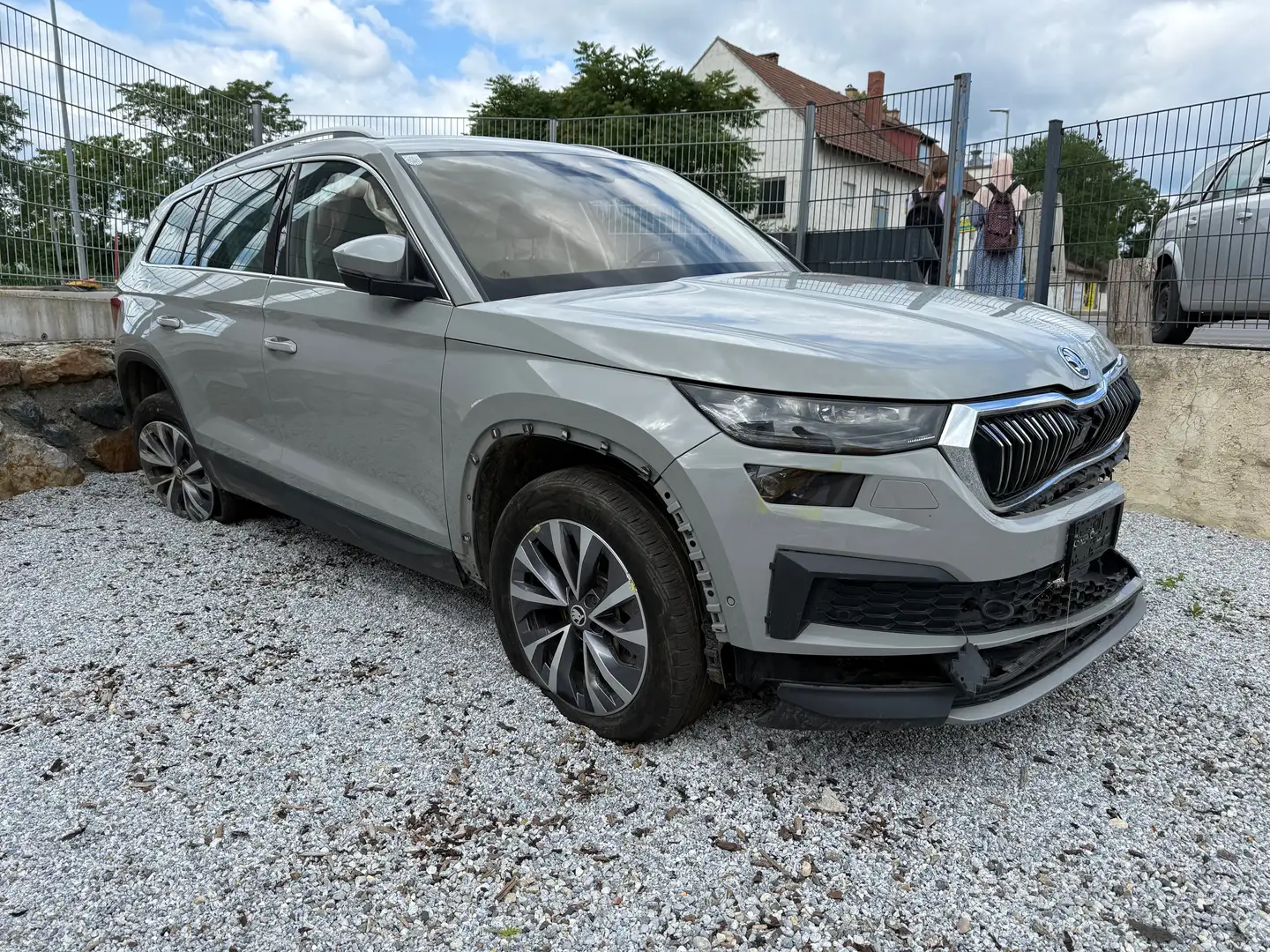 Skoda Kodiaq Style 4x4 2.0 TDI *MwstAusweisbar*UnfallAuto* Grigio - 2