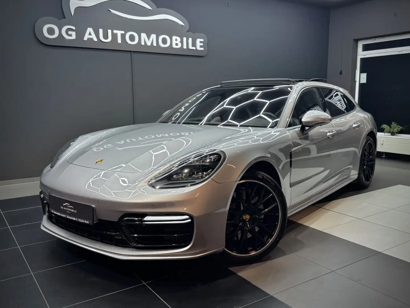 Porsche Panamera ST 4 E-Hybrid*CHRONO*360*LUFT*PANO*BOSE Argent - 1