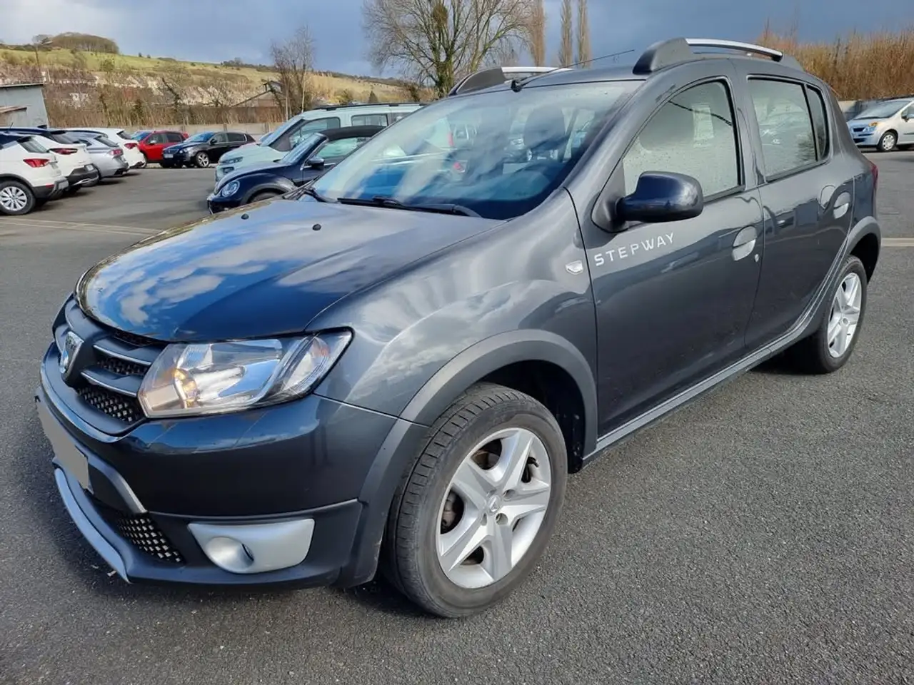 Dacia Sandero 1.6 MPI 90 LaurÃ©ate