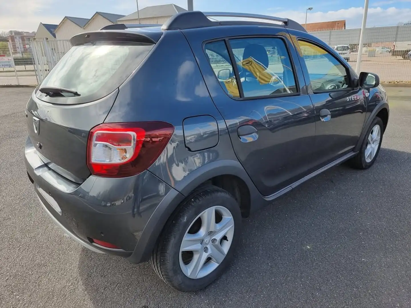 Dacia Sandero Sandero 1.6 MPI 90 Lauréate - 2