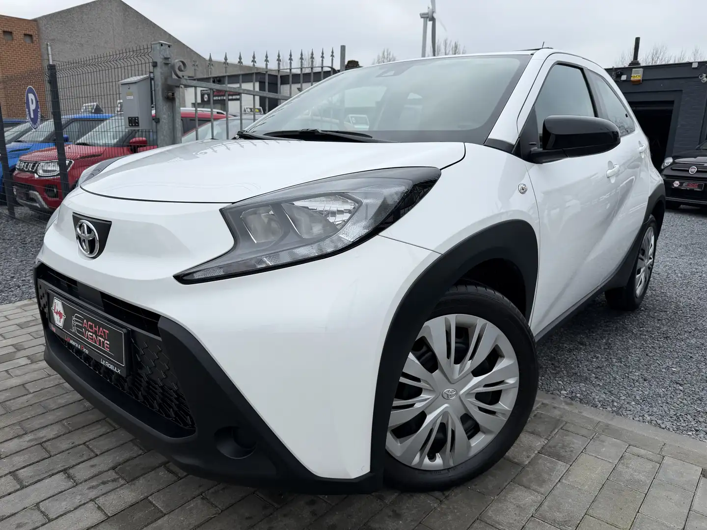 Toyota Aygo X Apple-Caméra🔝19.896 km🔝Gar 5/2034 Blanc - 1