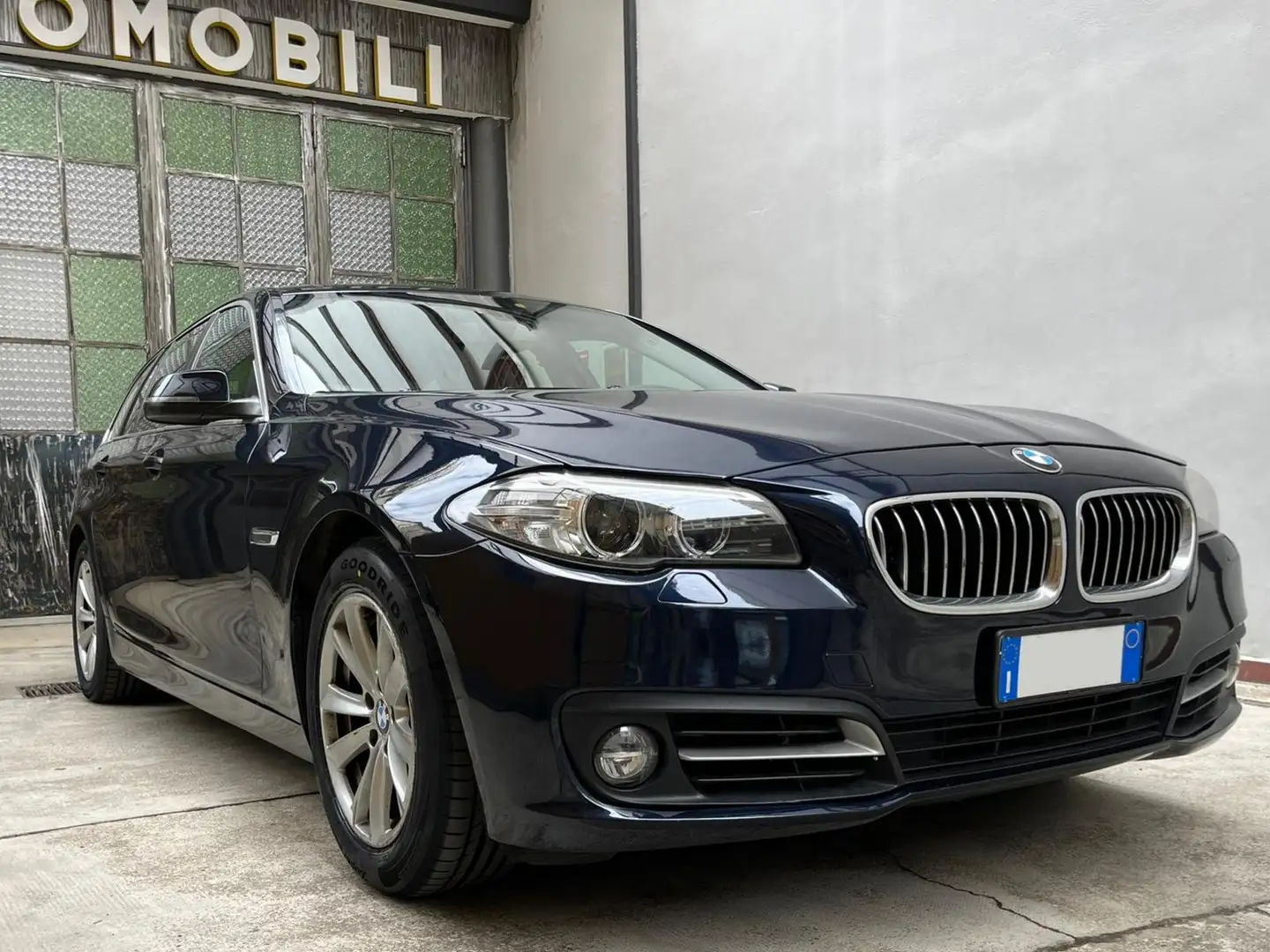 BMW 520 Serie 5 520d Touring xdrive Blauw - 1