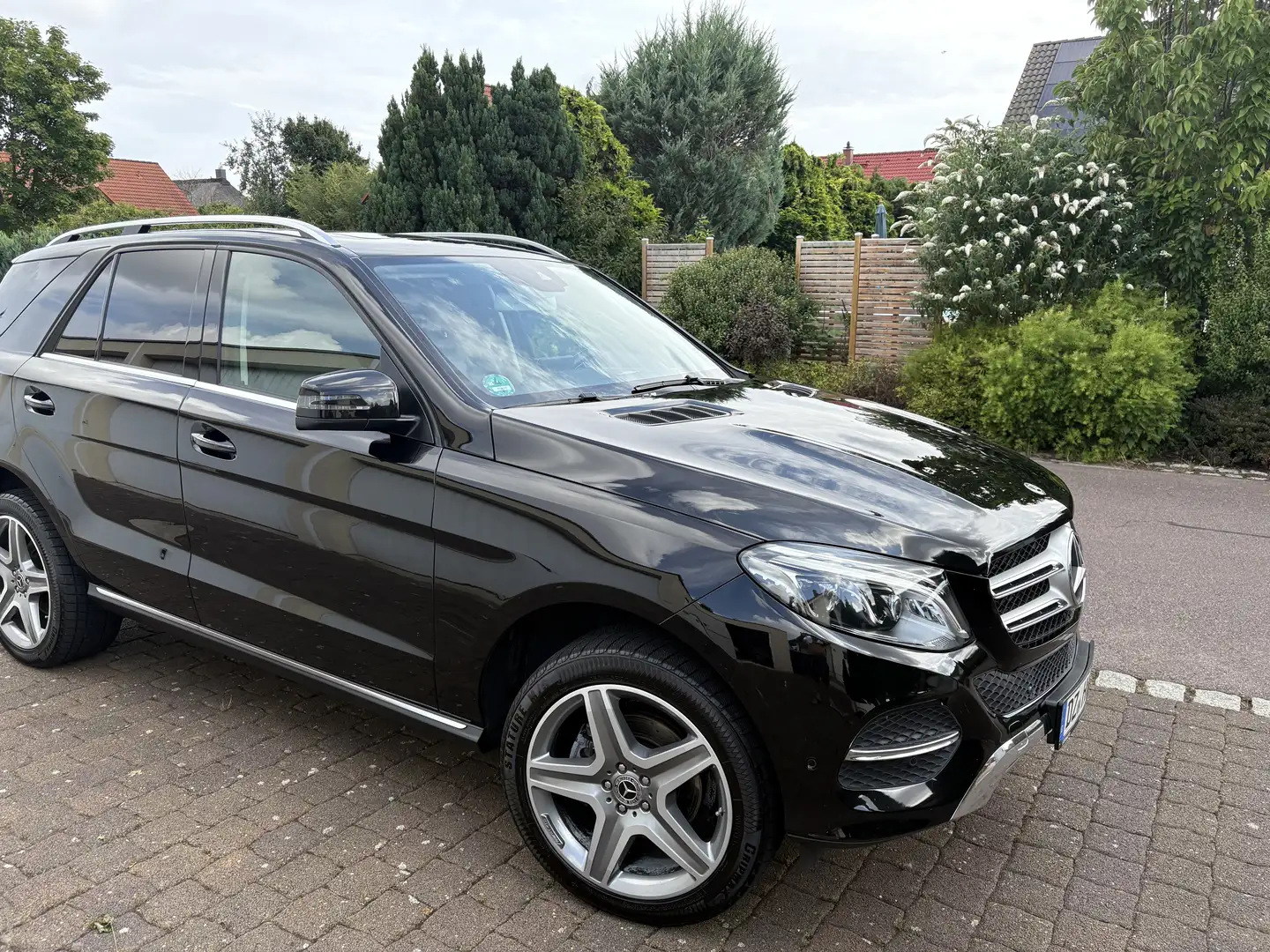 Mercedes-Benz GLE 350 d 4Matic 9G-TRONIC AMG Line - 1