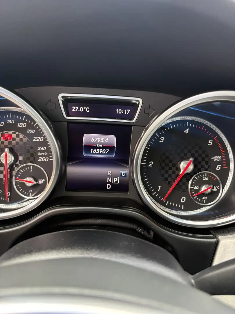 Mercedes-Benz GLE 350 d 4Matic 9G-TRONIC AMG Line - 2